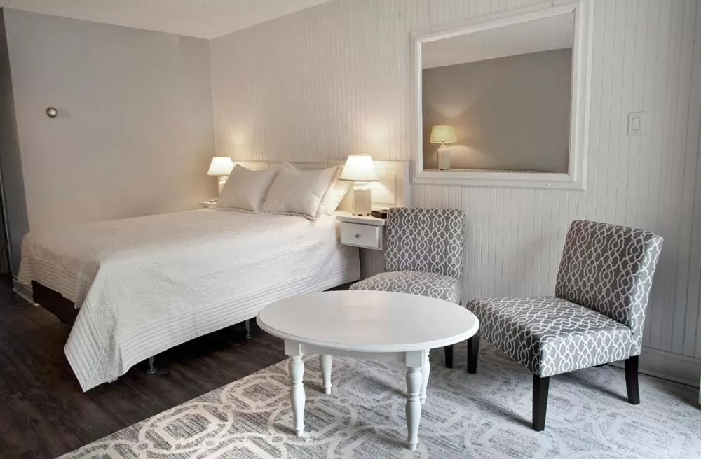 Bed in THE ASHWOOD INN