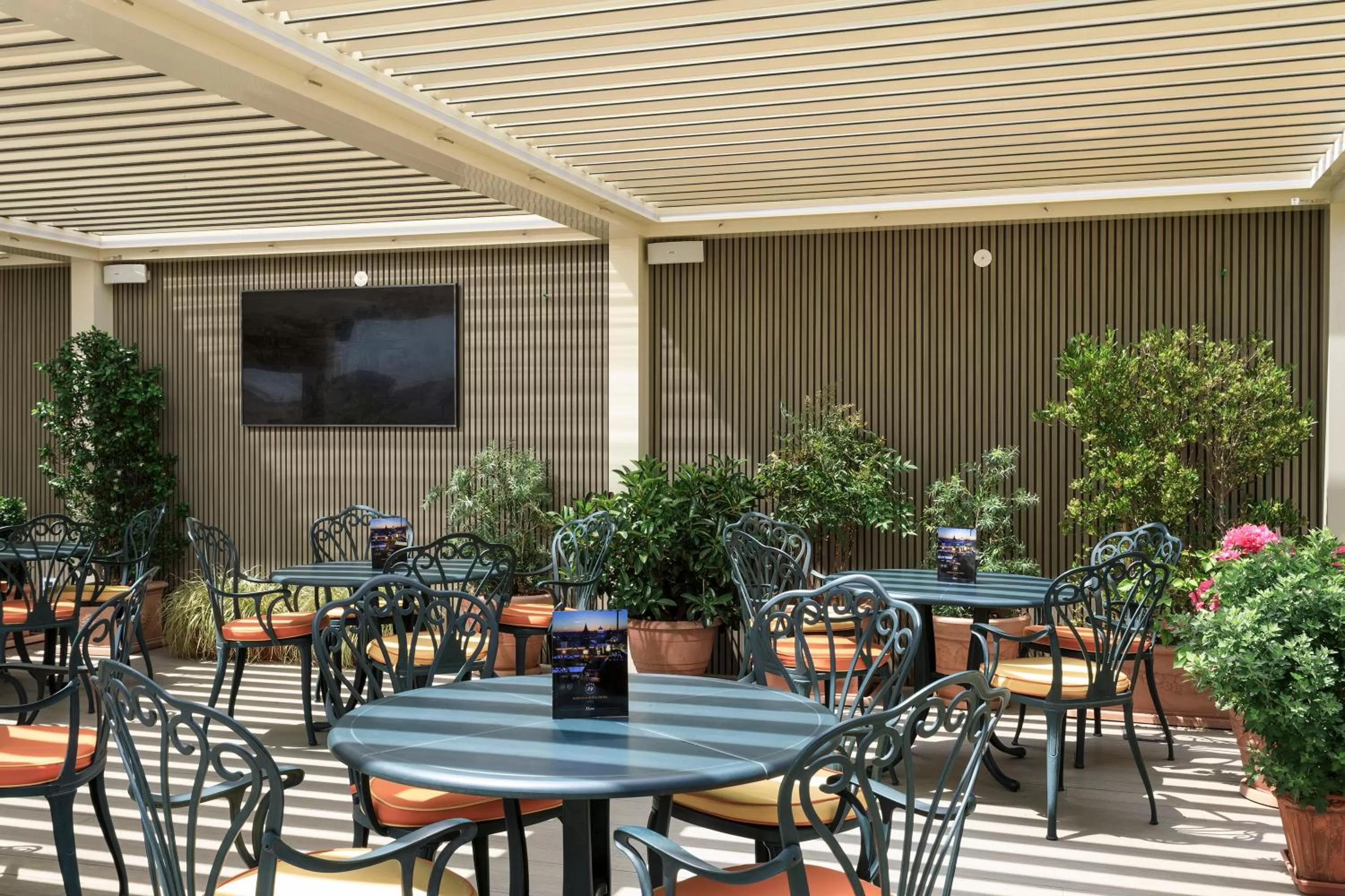 Patio in Marcella Royal Hotel - Rooftop Garden