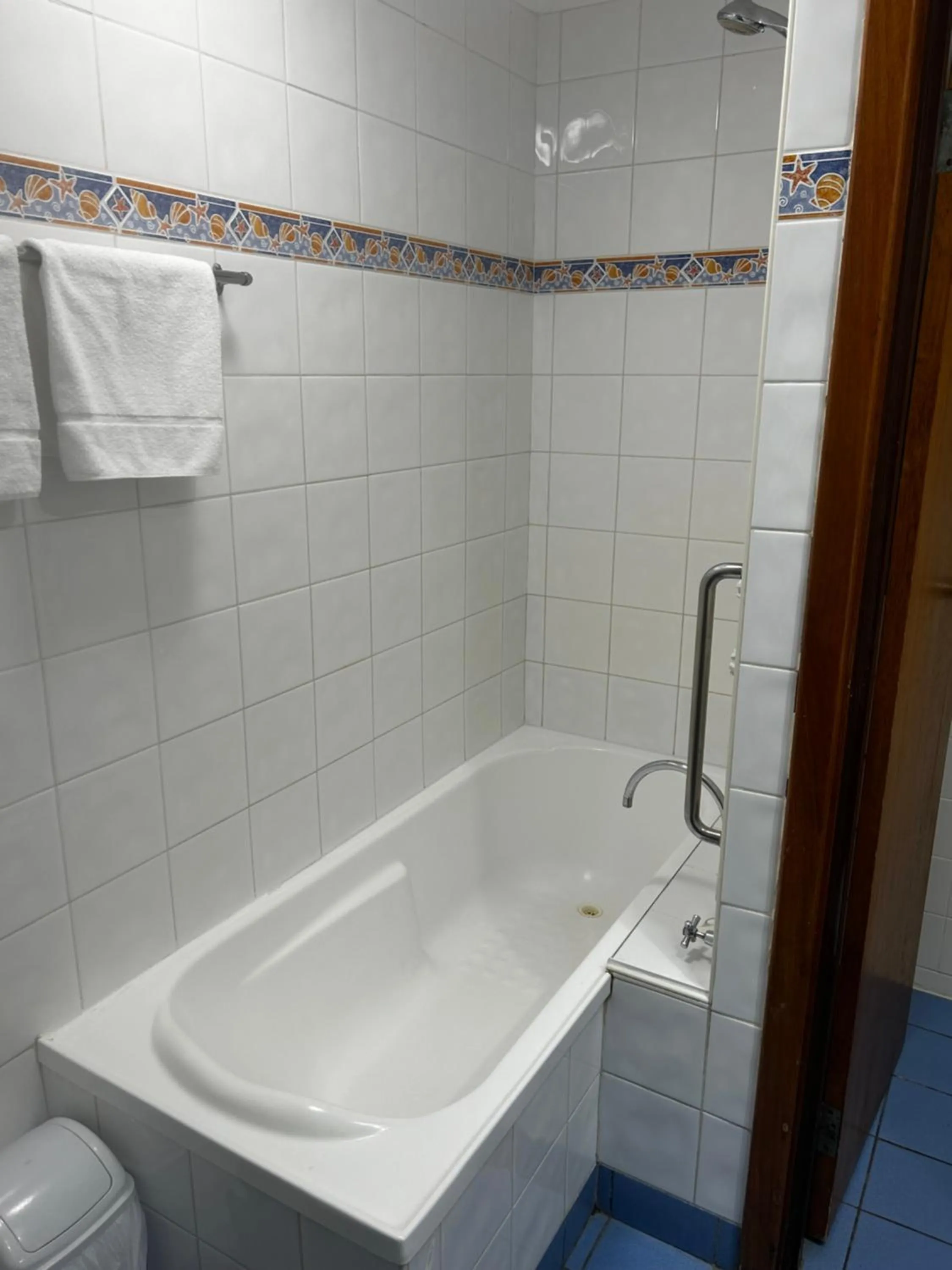 Bathroom in Emu Beach Chalets