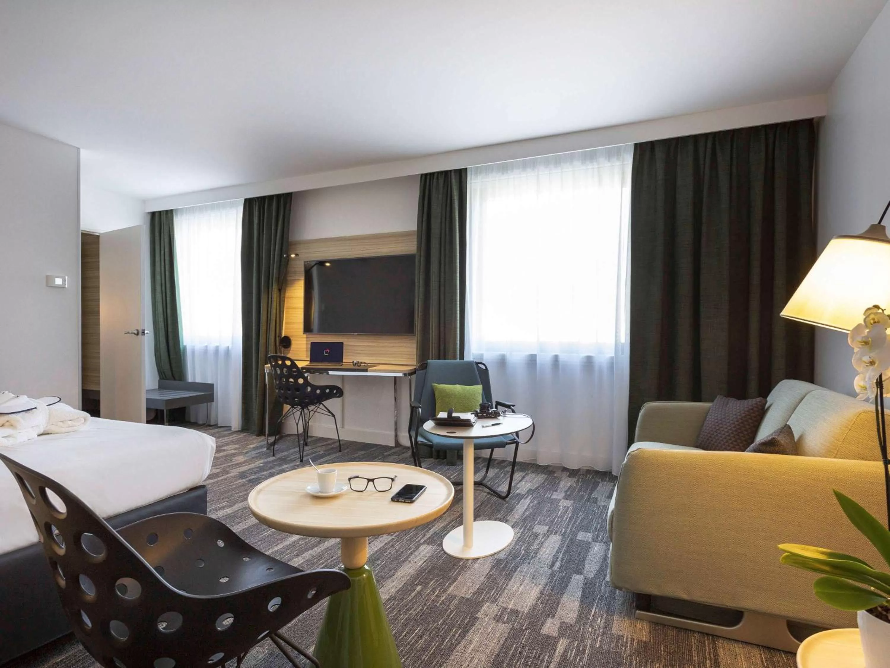 Photo of the whole room, Bed in Novotel Annecy Centre