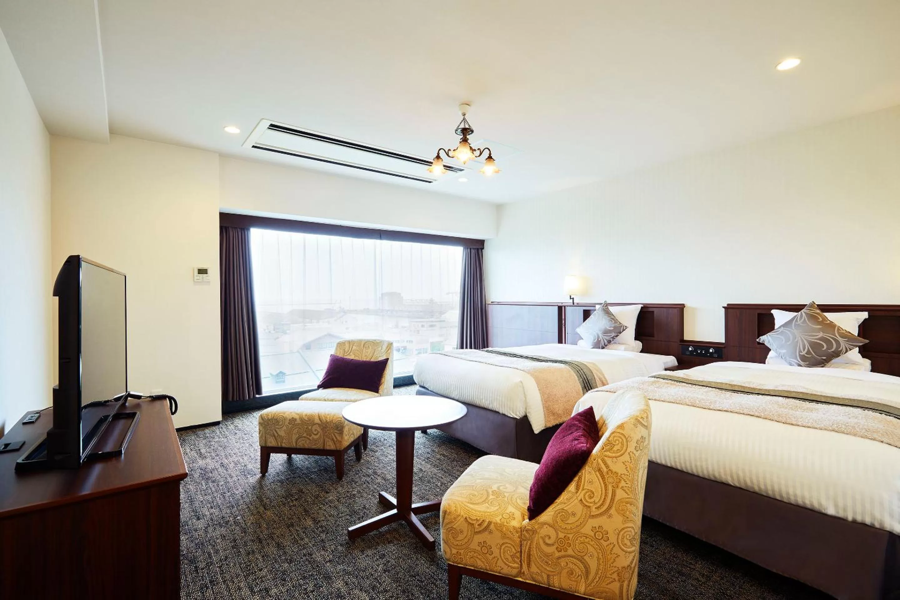 Photo of the whole room, Bed in Hotel Sonia Otaru