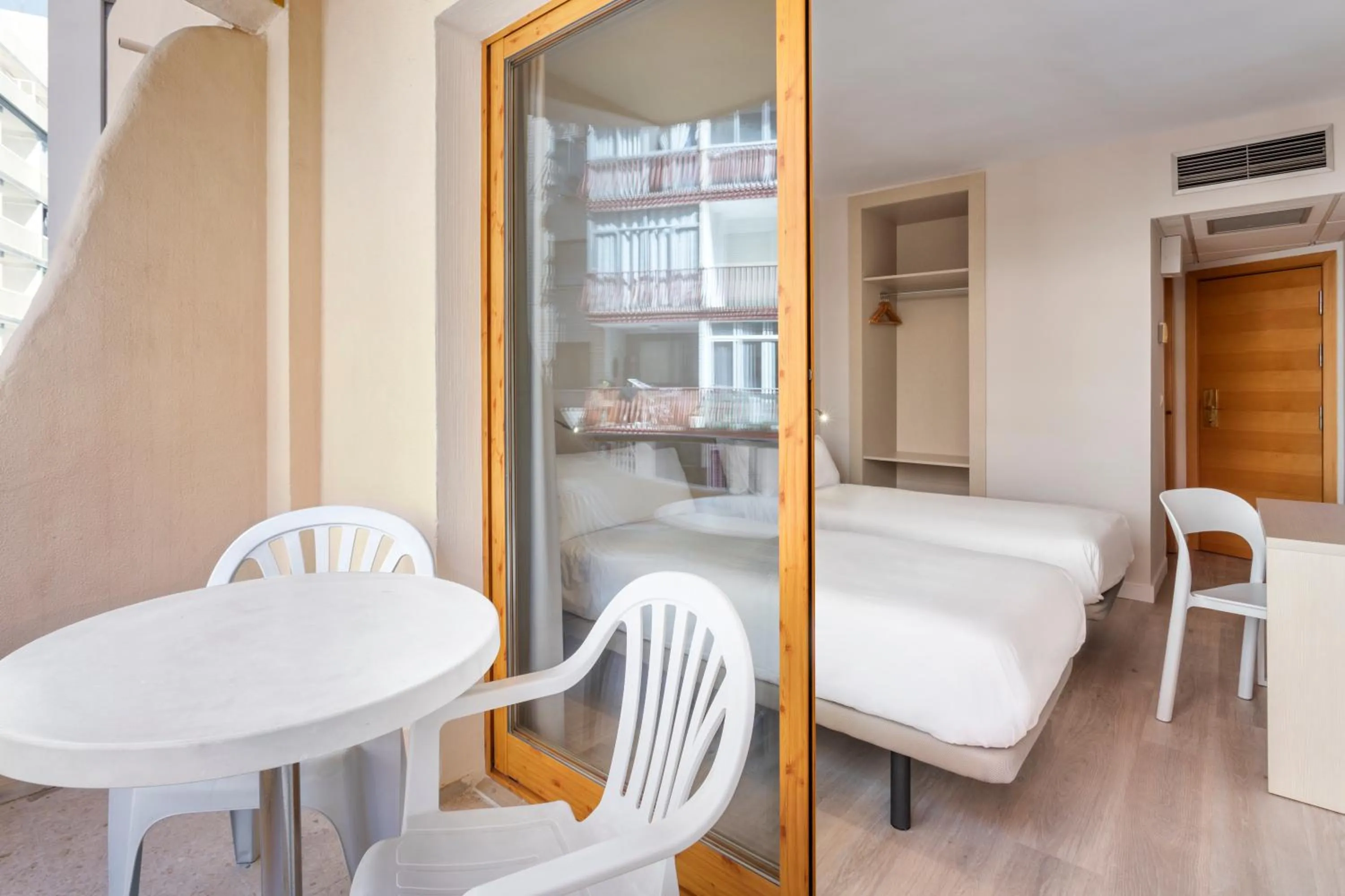 Bedroom, Bed in Hotel Andalucía