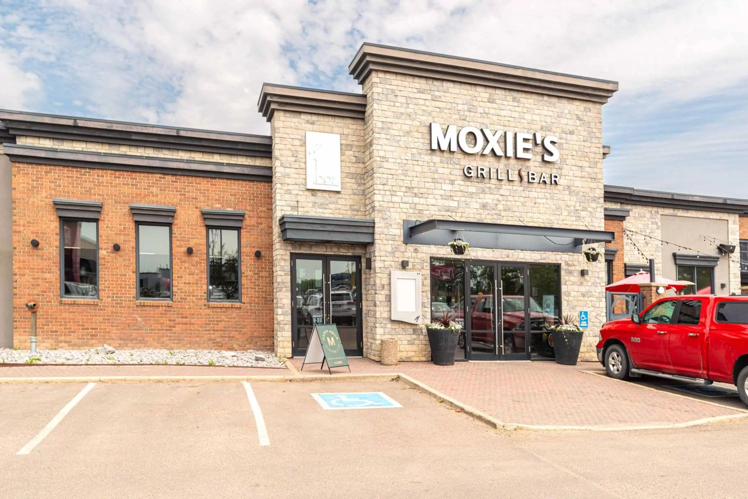 Restaurant/places to eat in Sandman Hotel Red Deer