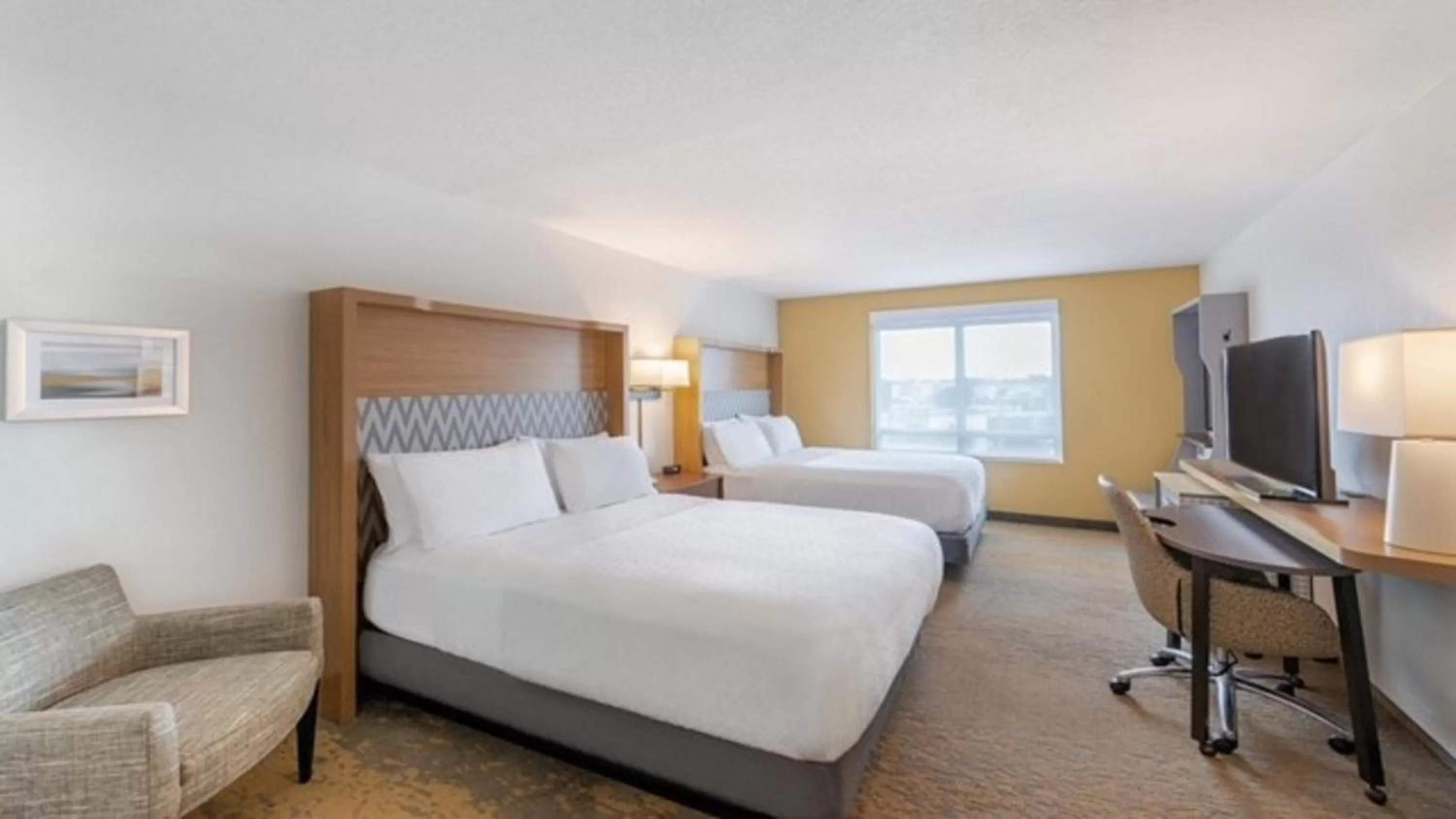 Photo of the whole room, Bed in Holiday Inn Hotel & Suites - Orange Park - Wells Rd.