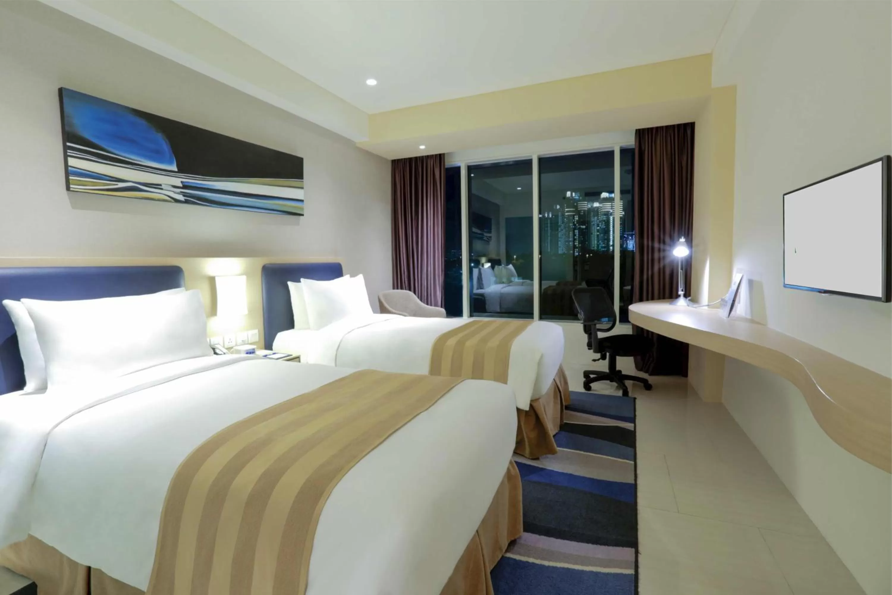 Bedroom, Bed in Holiday Inn Express Jakarta International Expo by IHG
