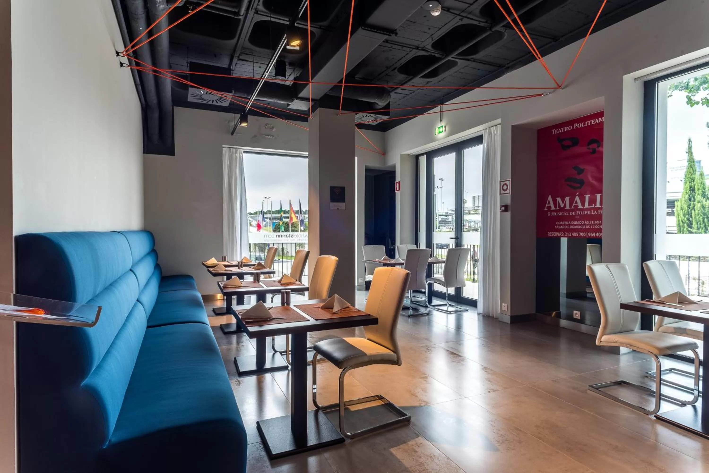 Restaurant/places to eat in Star inn Lisbon Airport