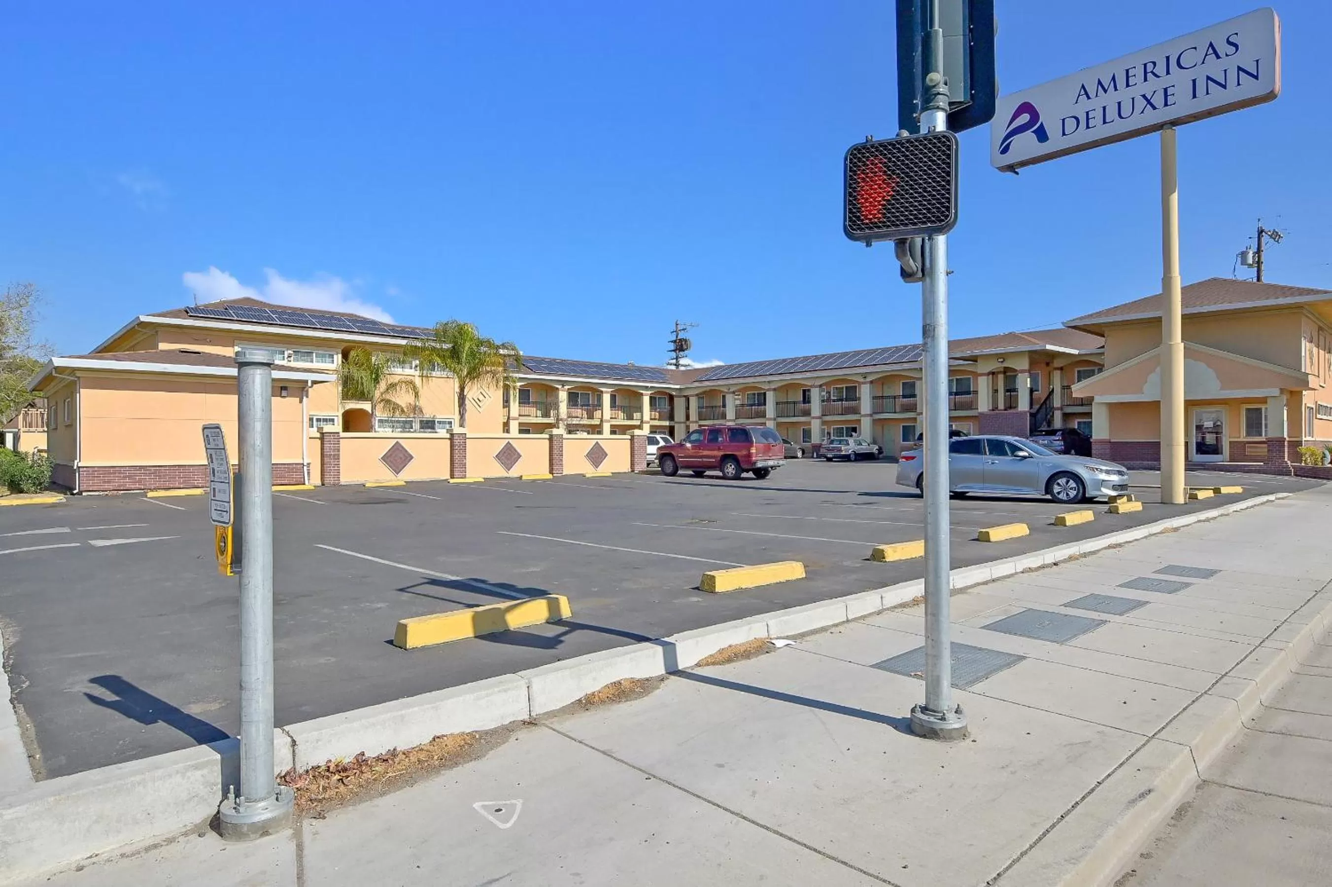 Property building in Americas Deluxe Inn- Marysville