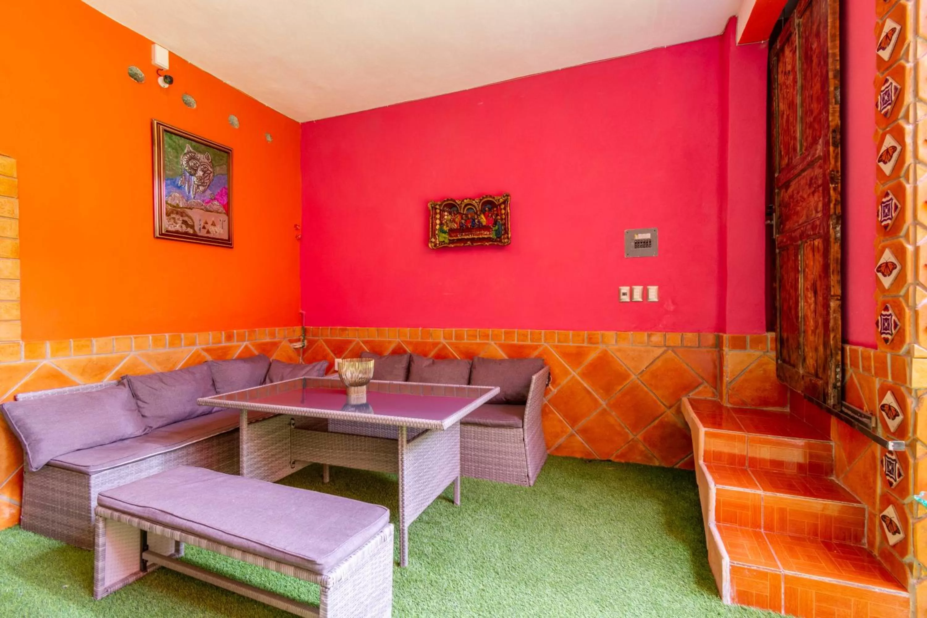 Seating area in Hostería Casa Marquez