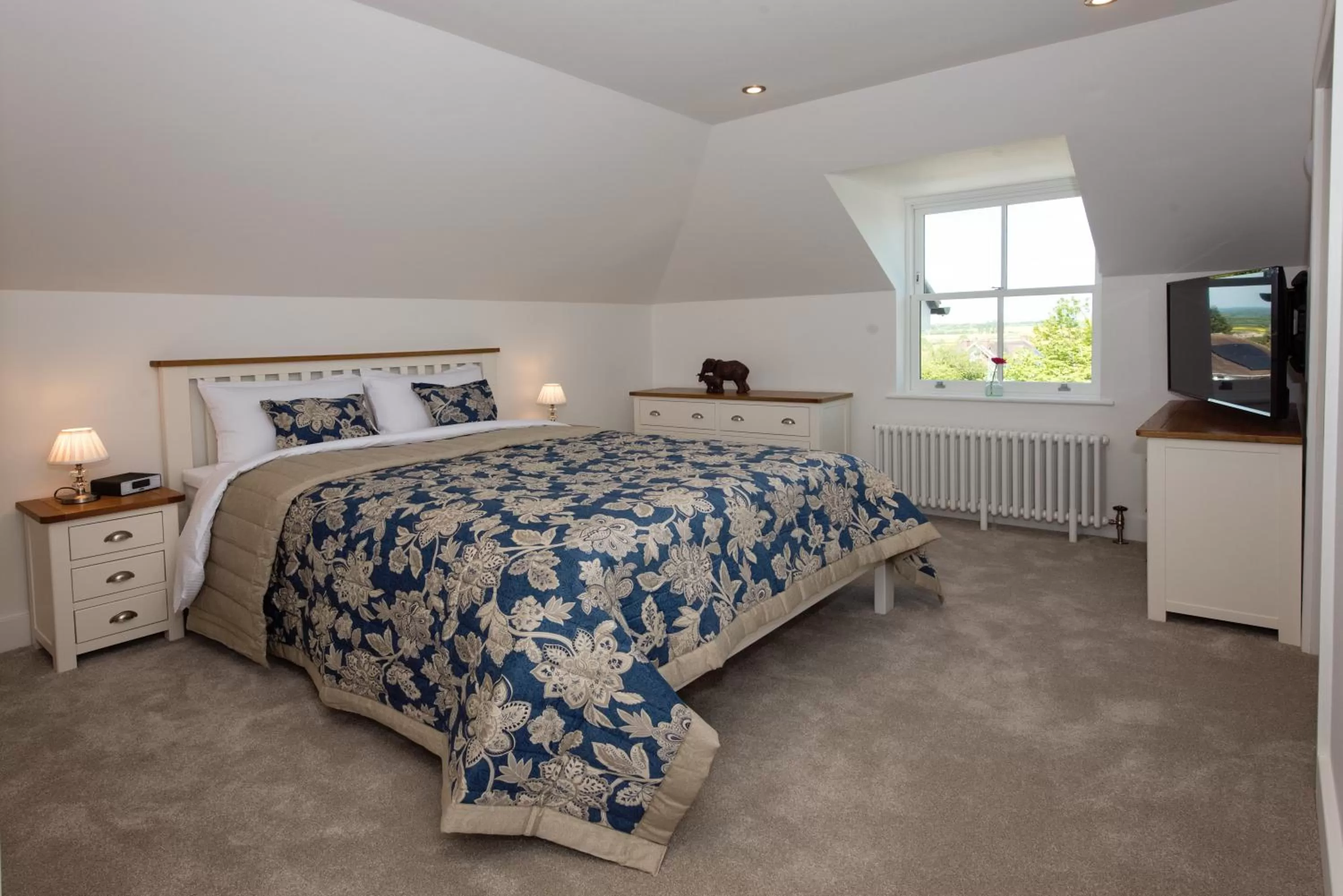 Bed in Best Luxury Apart Hotel in Oxford- Beechwood House