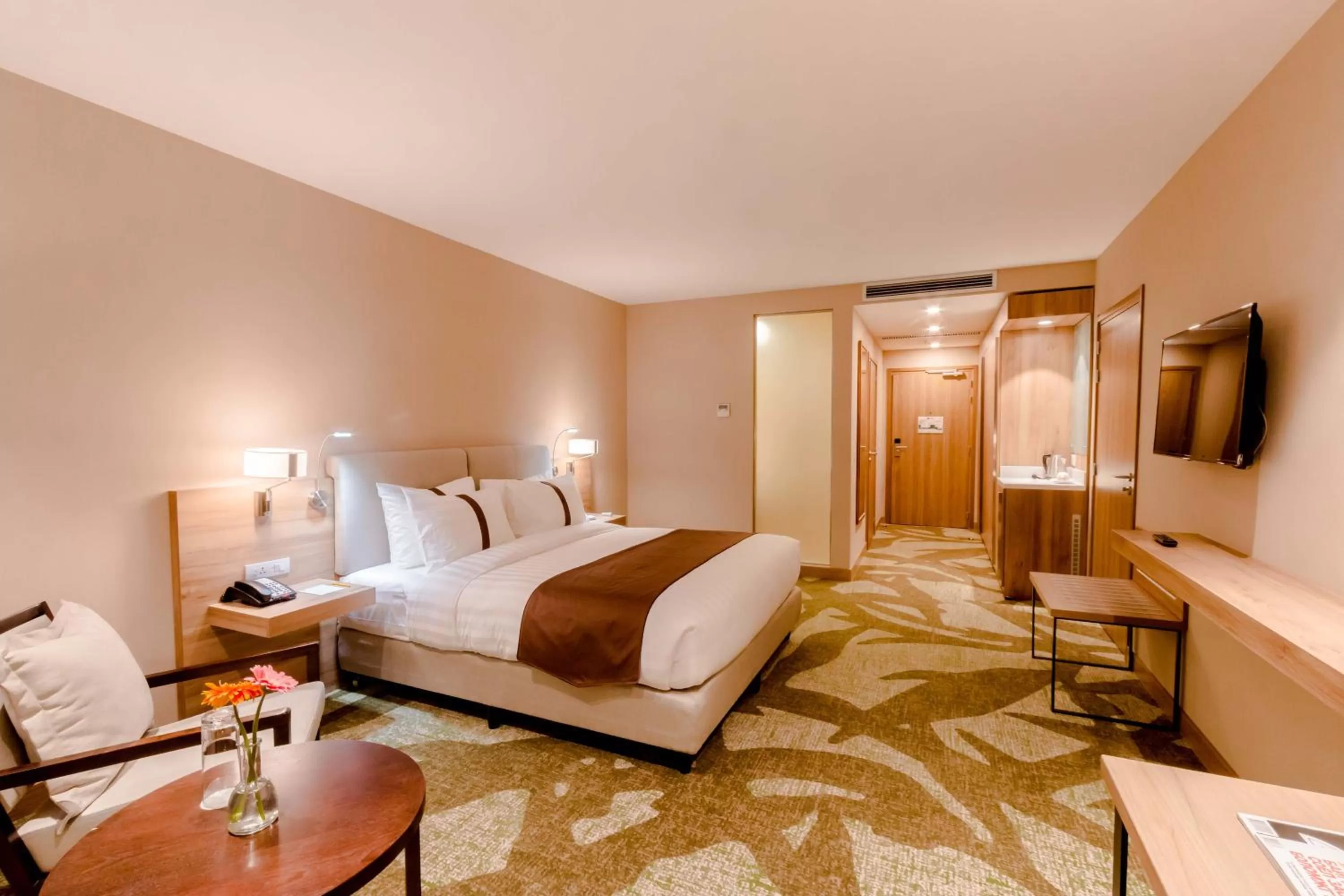 Photo of the whole room, Bed in Holiday Inn Ulaanbaatar by IHG