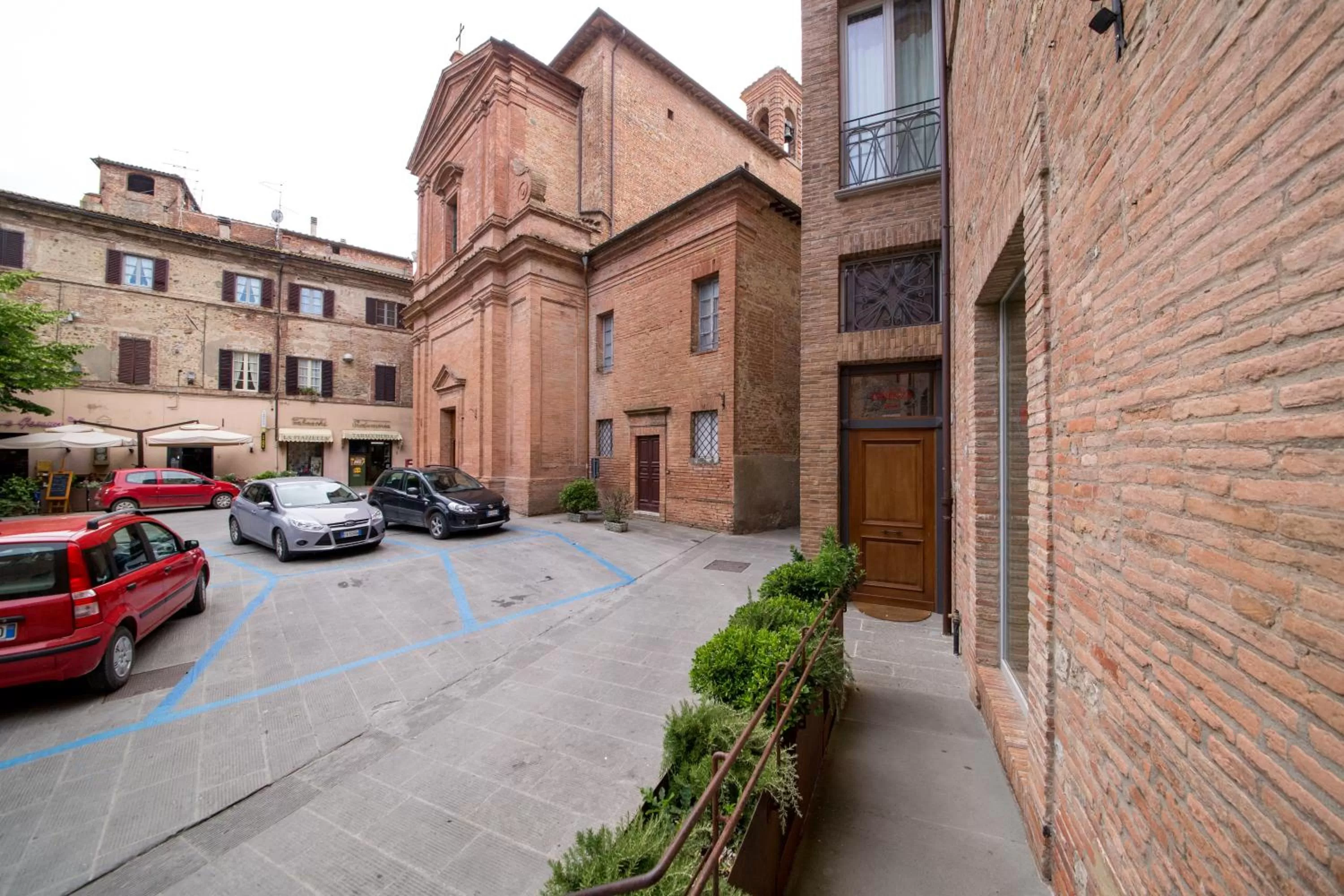 Facade/entrance, Property Building in La Vecchia Tenenza B&B