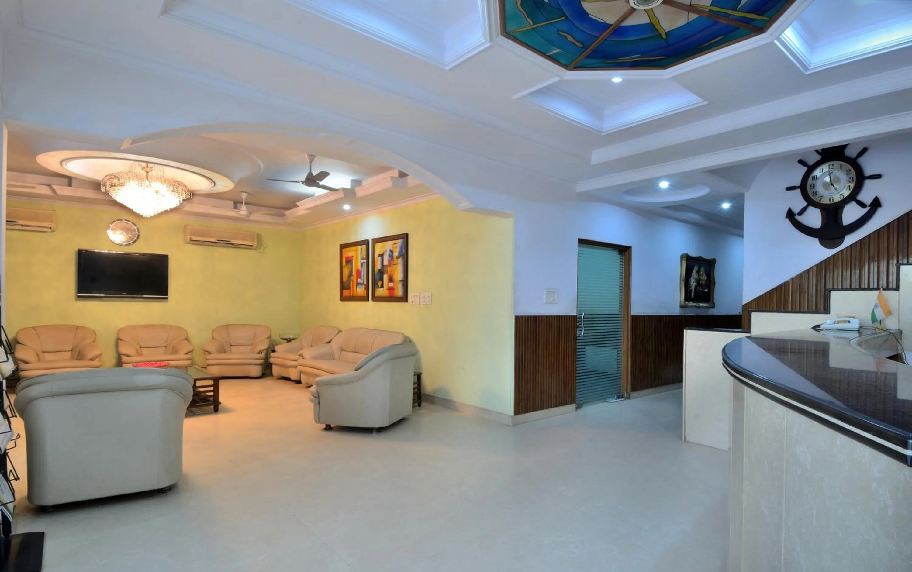 Lobby or reception in Hotel Pablas International, New Delhi, Near Metro