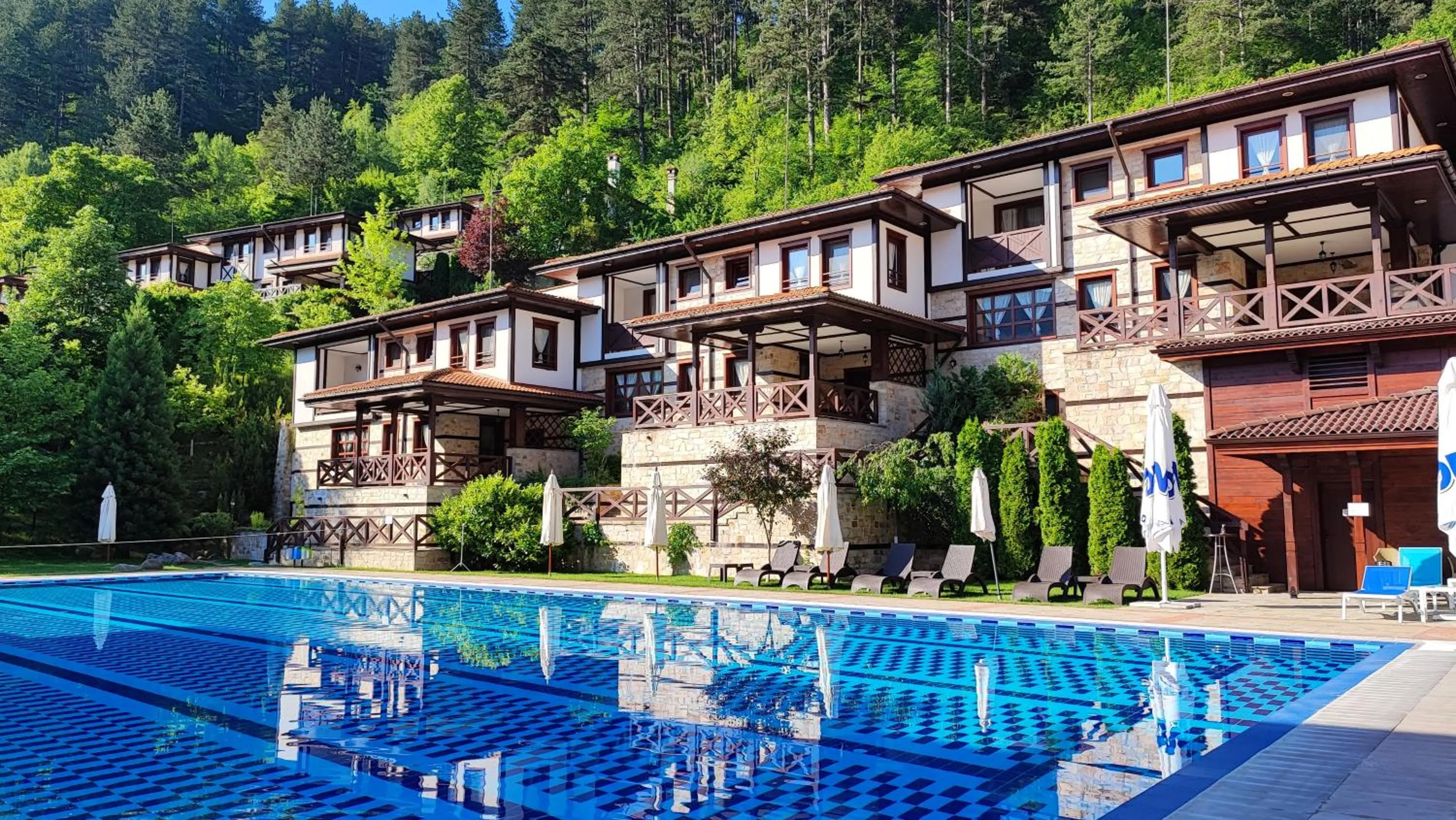 Pool view in SPA Hotel Ismena