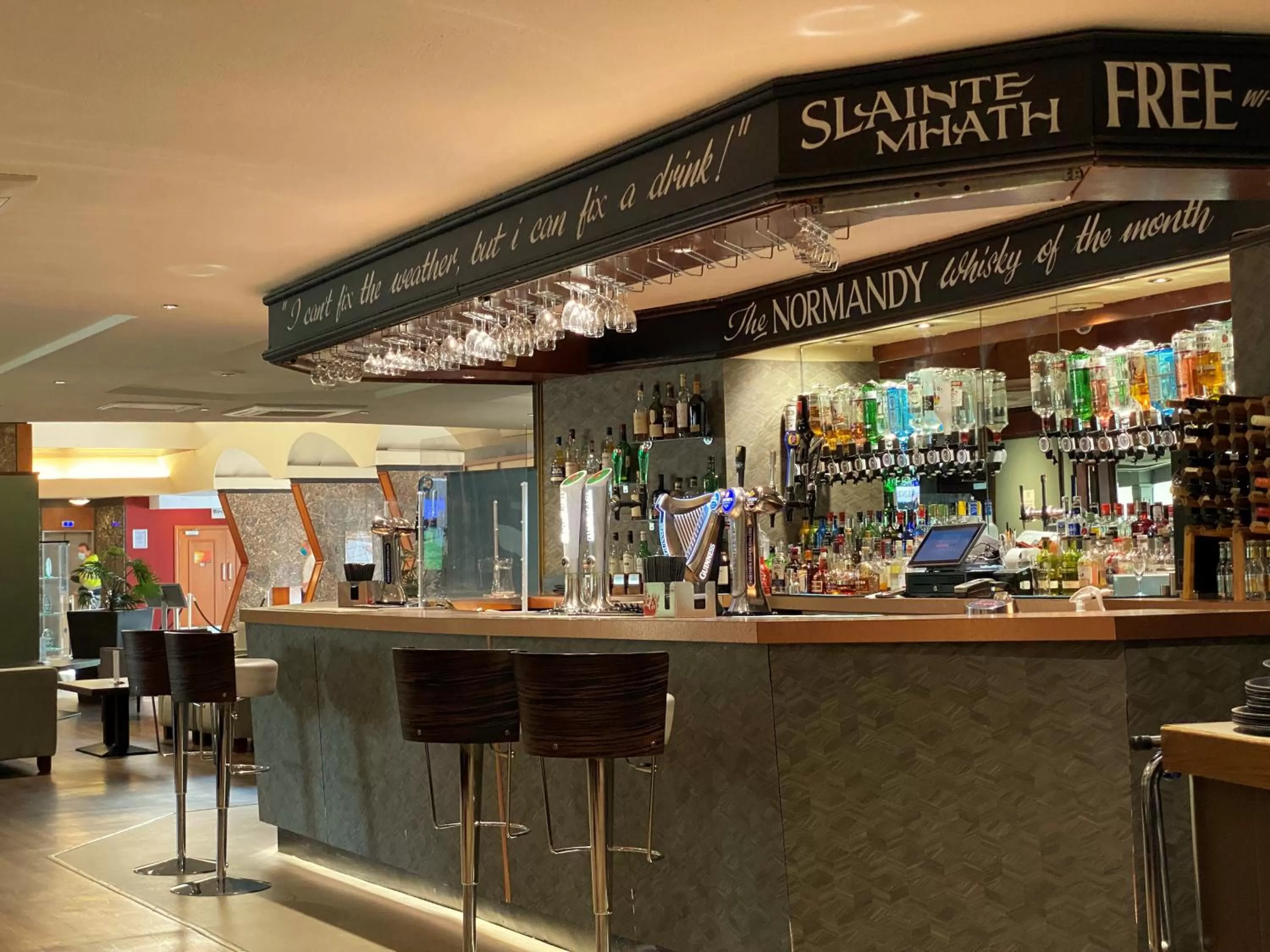 Lounge or bar in Normandy Hotel (Near Glasgow Airport)