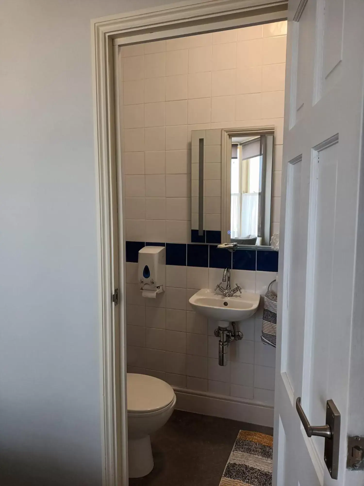 Deluxe Double Room with Sea View in Burlington Deluxe Double Room with Sea View in Burlington