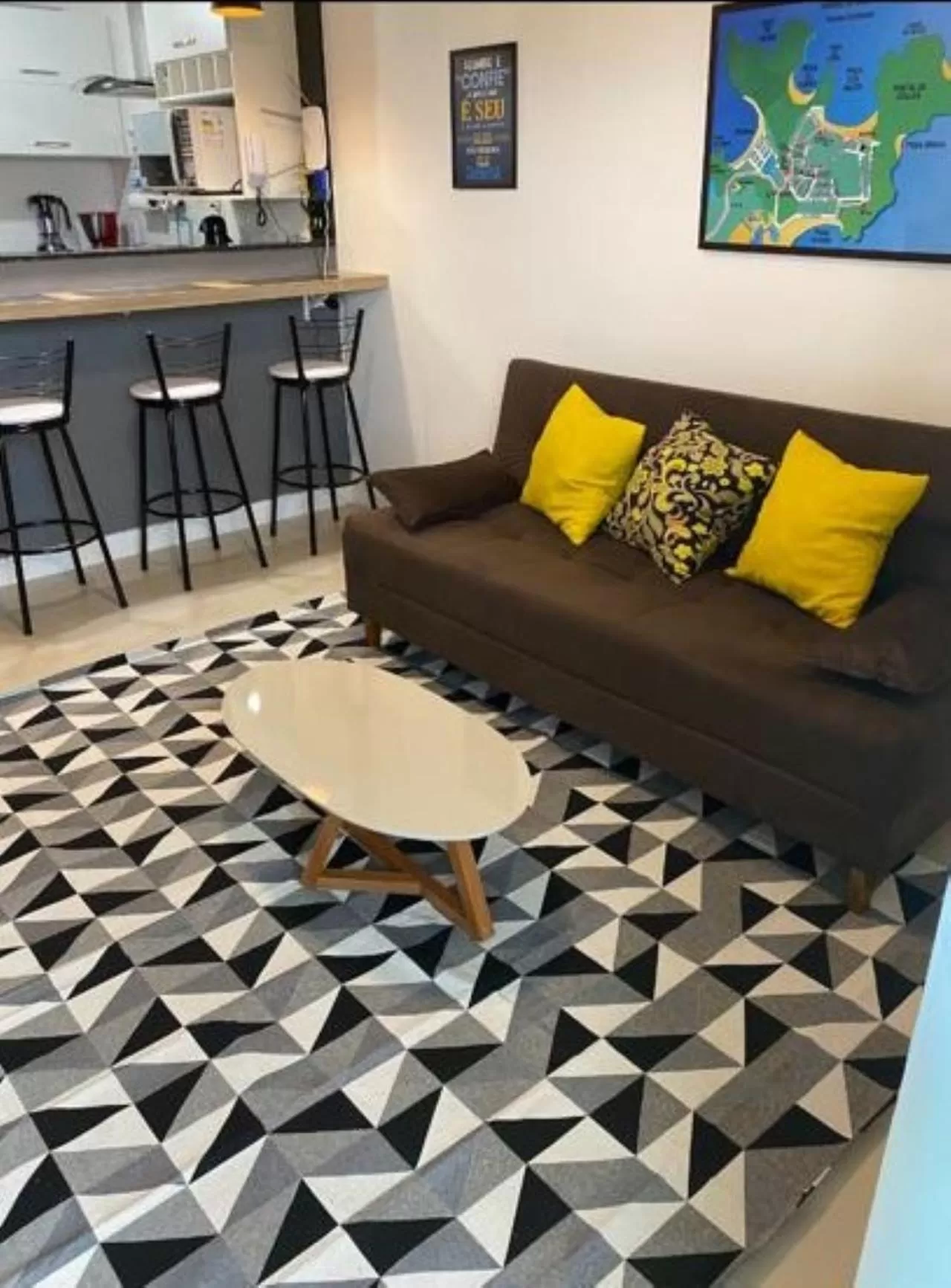 Living room in Apartamento no Golden Lake - pé na areia, agua de côco e cervejinha