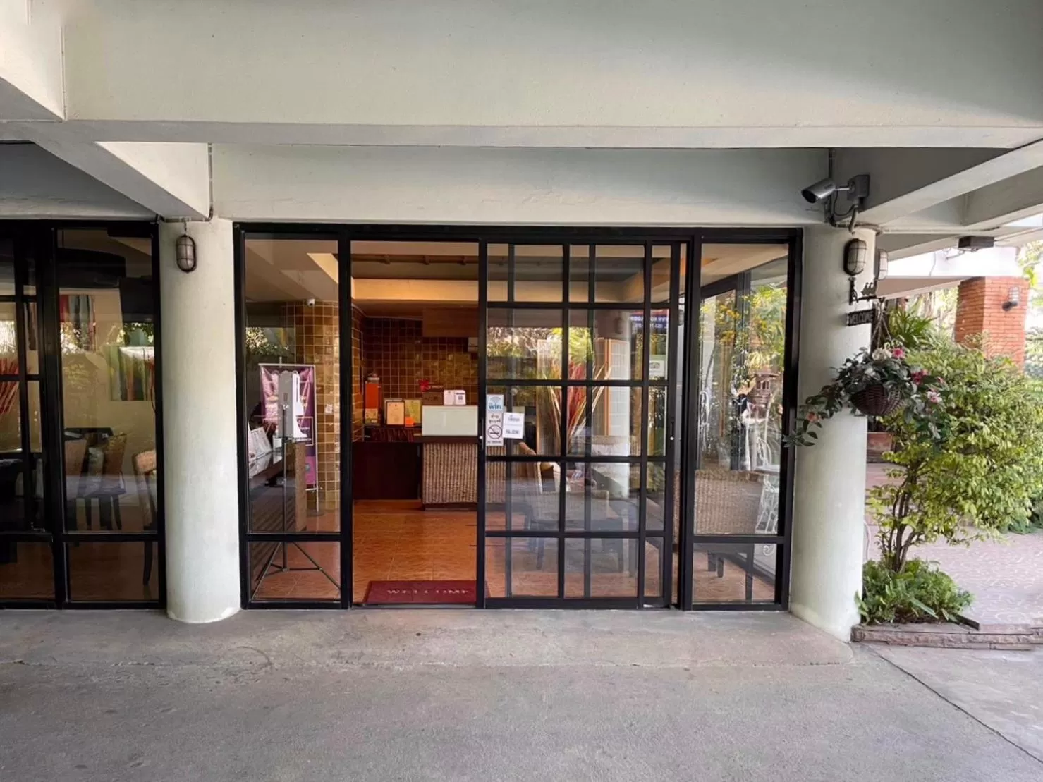 Day in โรงแรมมูนแอนด์ซัน Moon and Sun Hotel