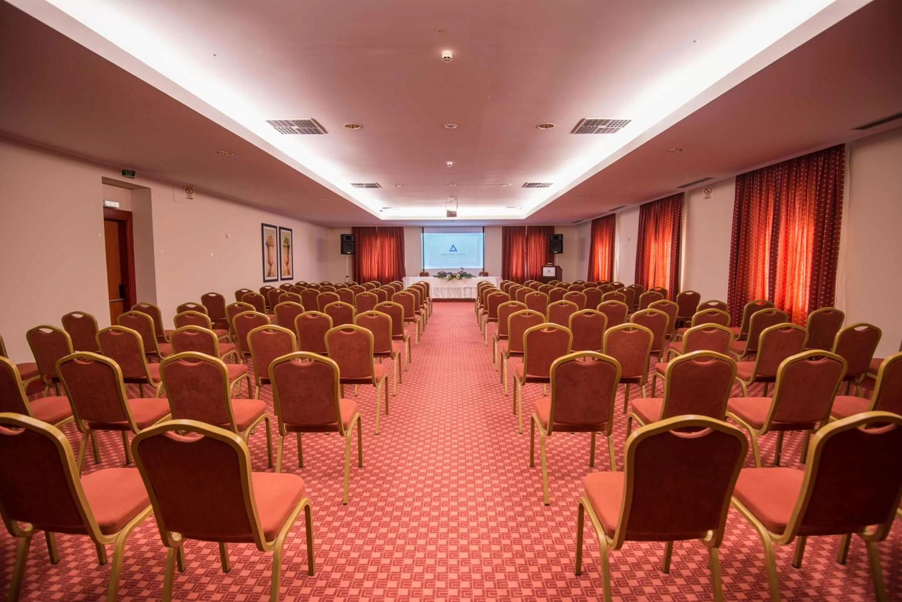 Banquet/Function facilities in Azoris Faial Garden – Resort Hotel