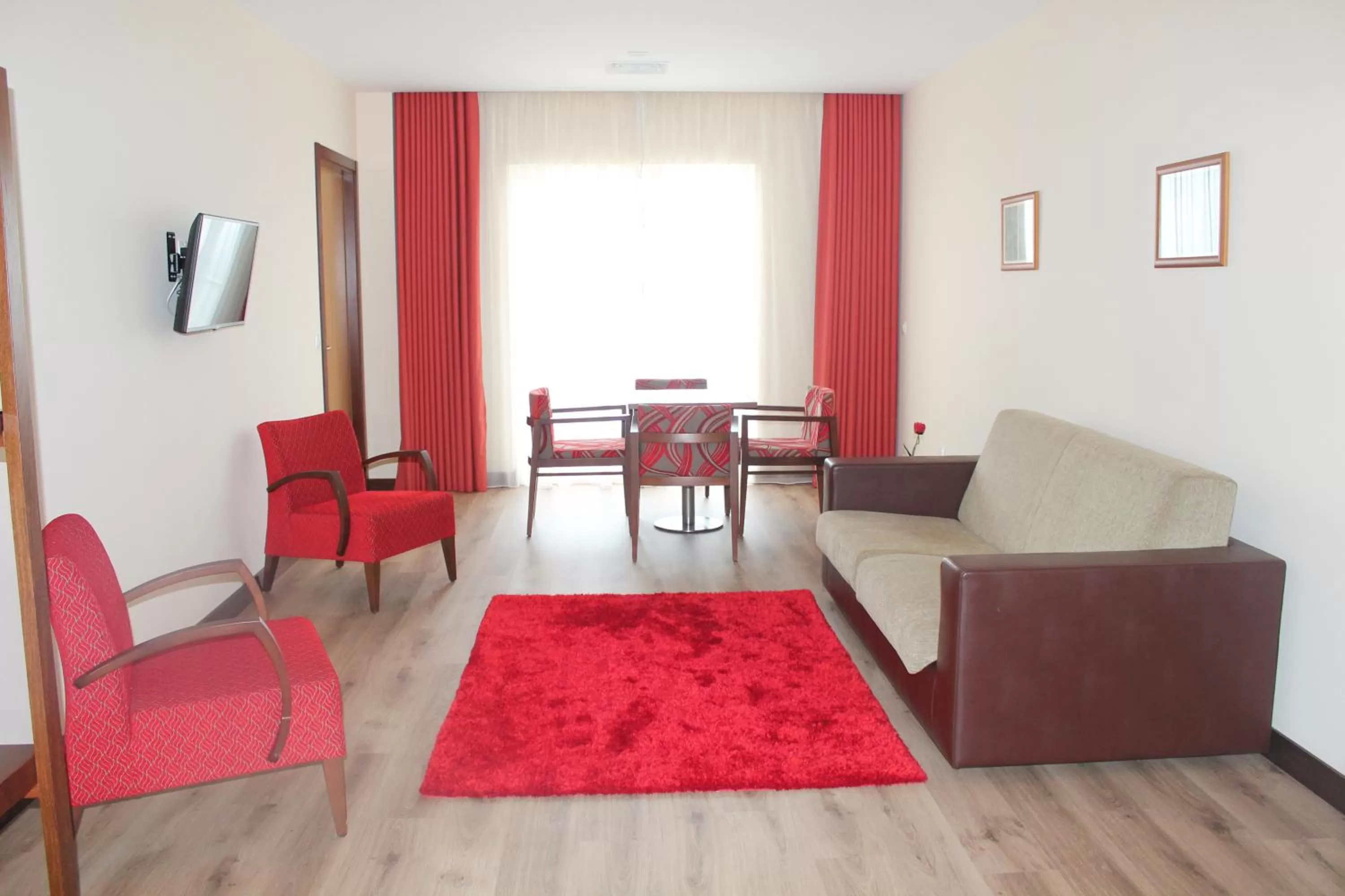 TV and multimedia in Palace Hotel & SPA Termas do Bicanho