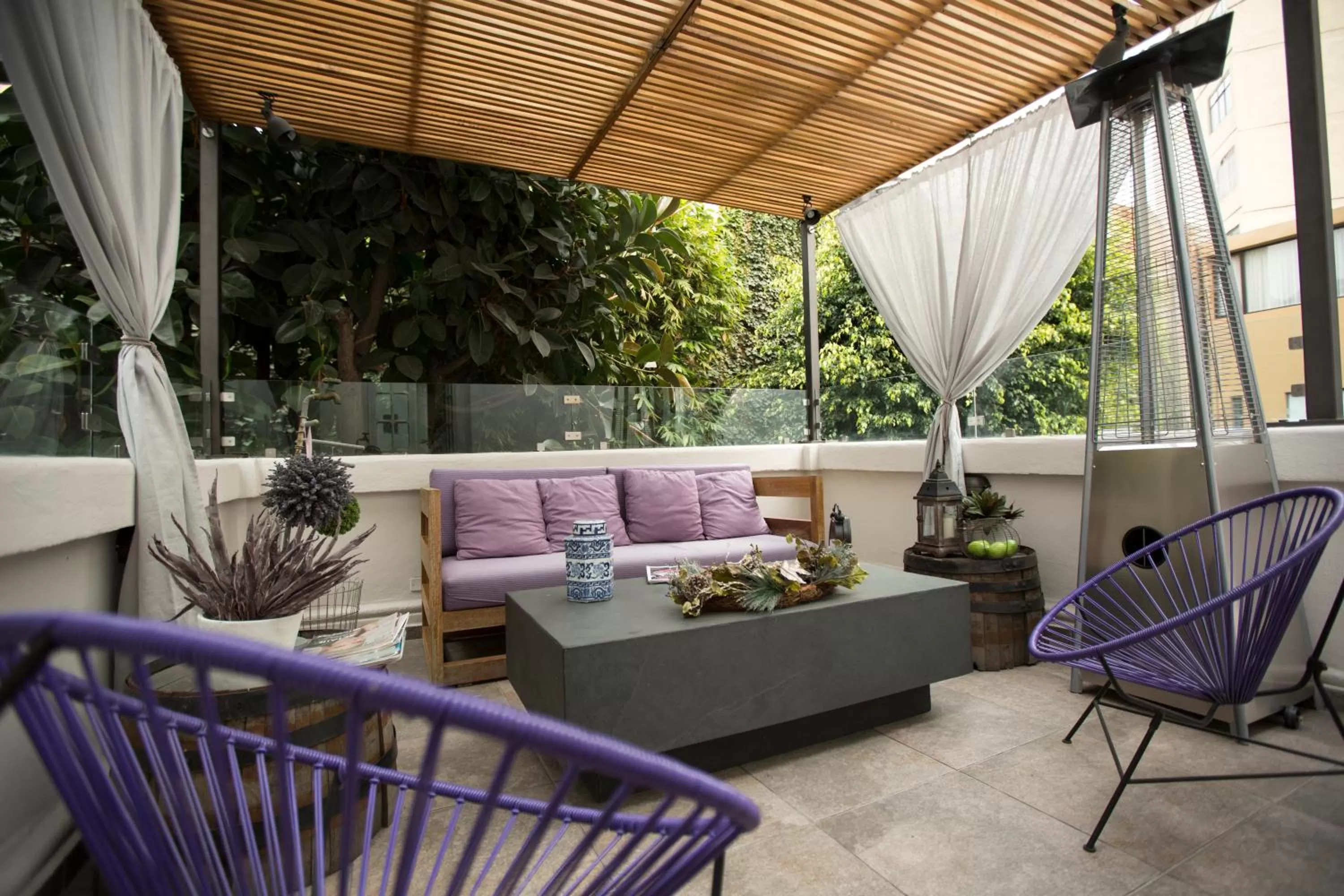 Seating area in Hotel Villa Condesa