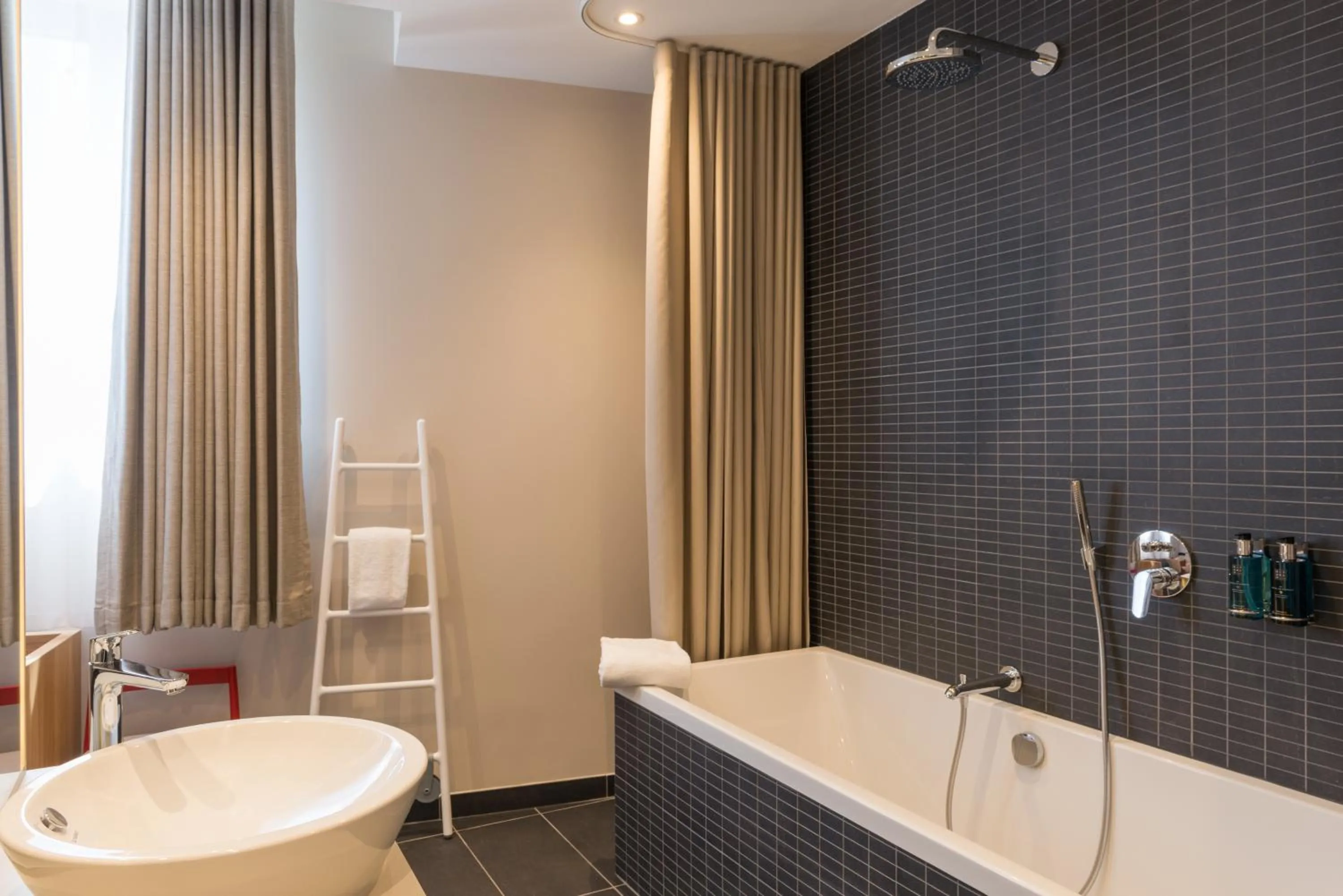 Bathroom in Maison Nô - Hôtel et Rooftop