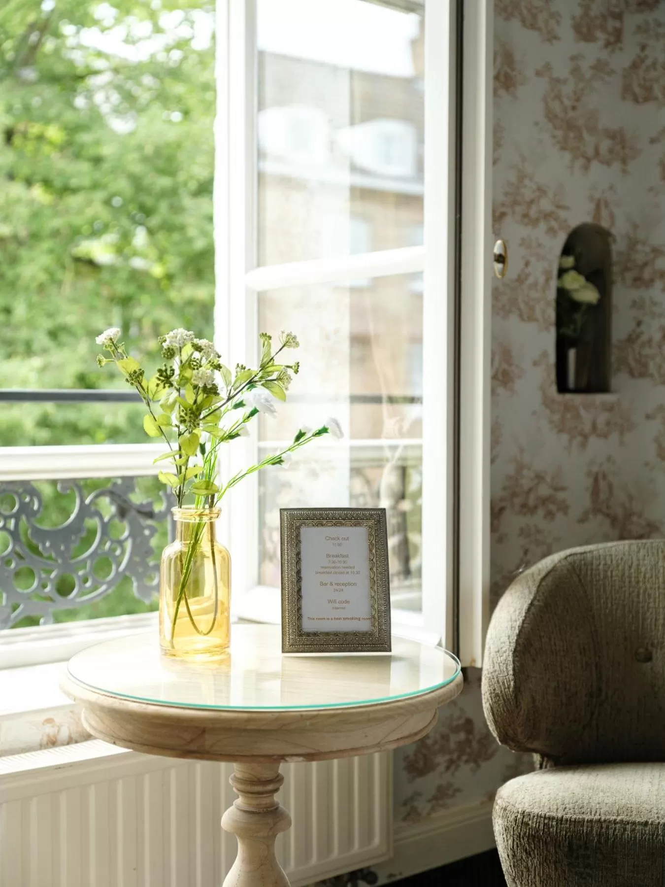 Decorative detail in Canal View Hotel Ter Brughe by CW Hotel Collection