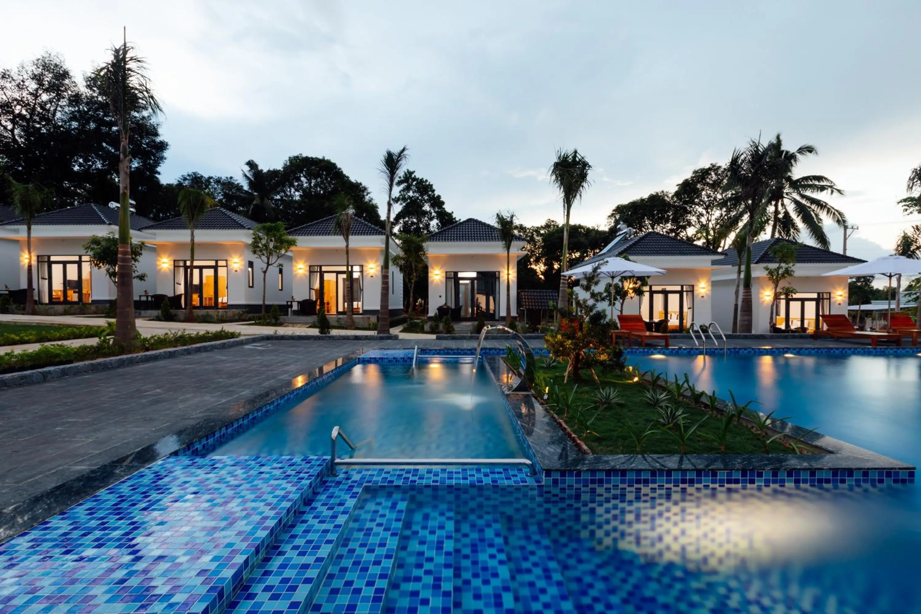 Swimming pool in Xuan Hien Resort - Sea Pearl Phu Quoc