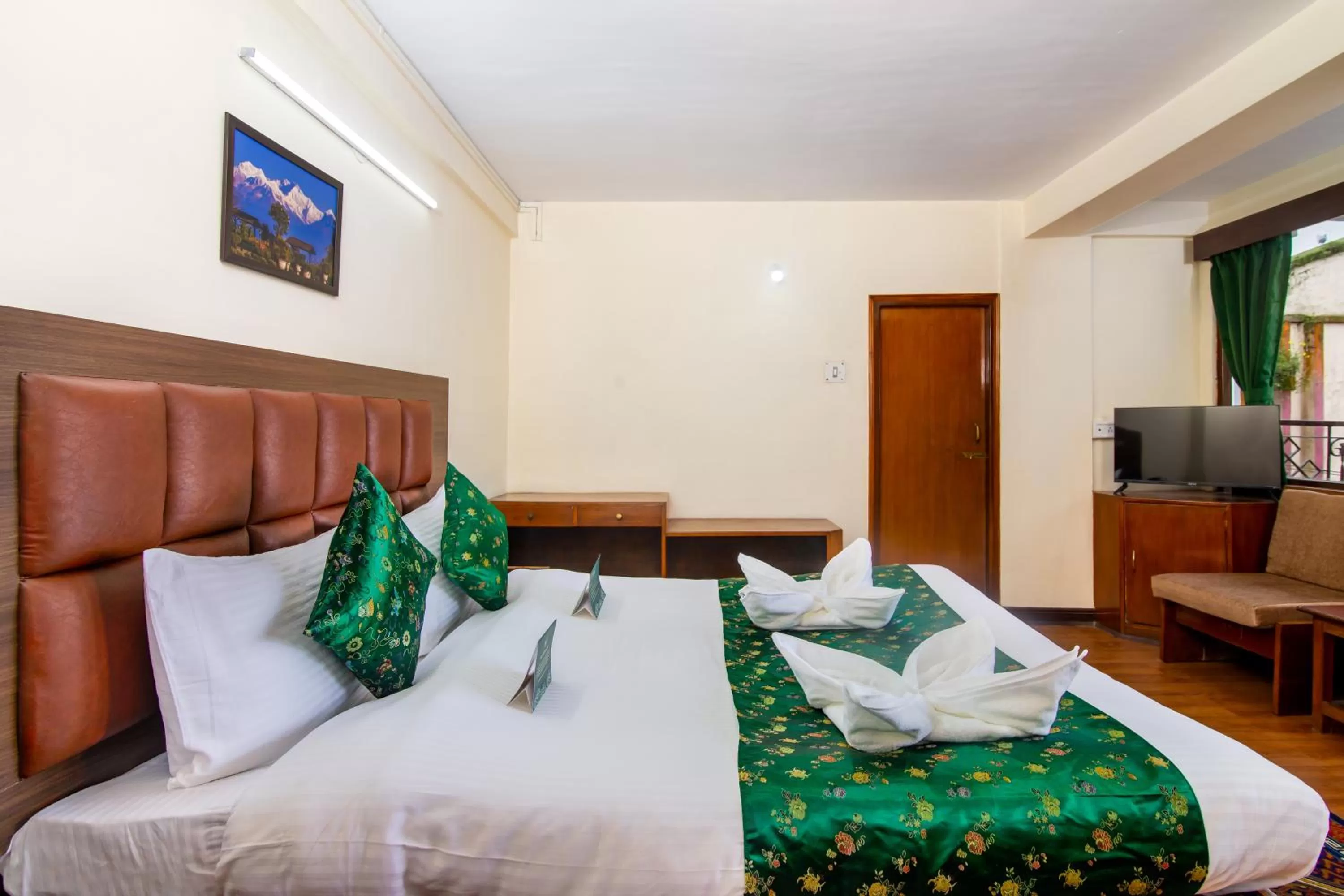 Bed in Muscatel BhumSang - 200 Mts from Mall Road