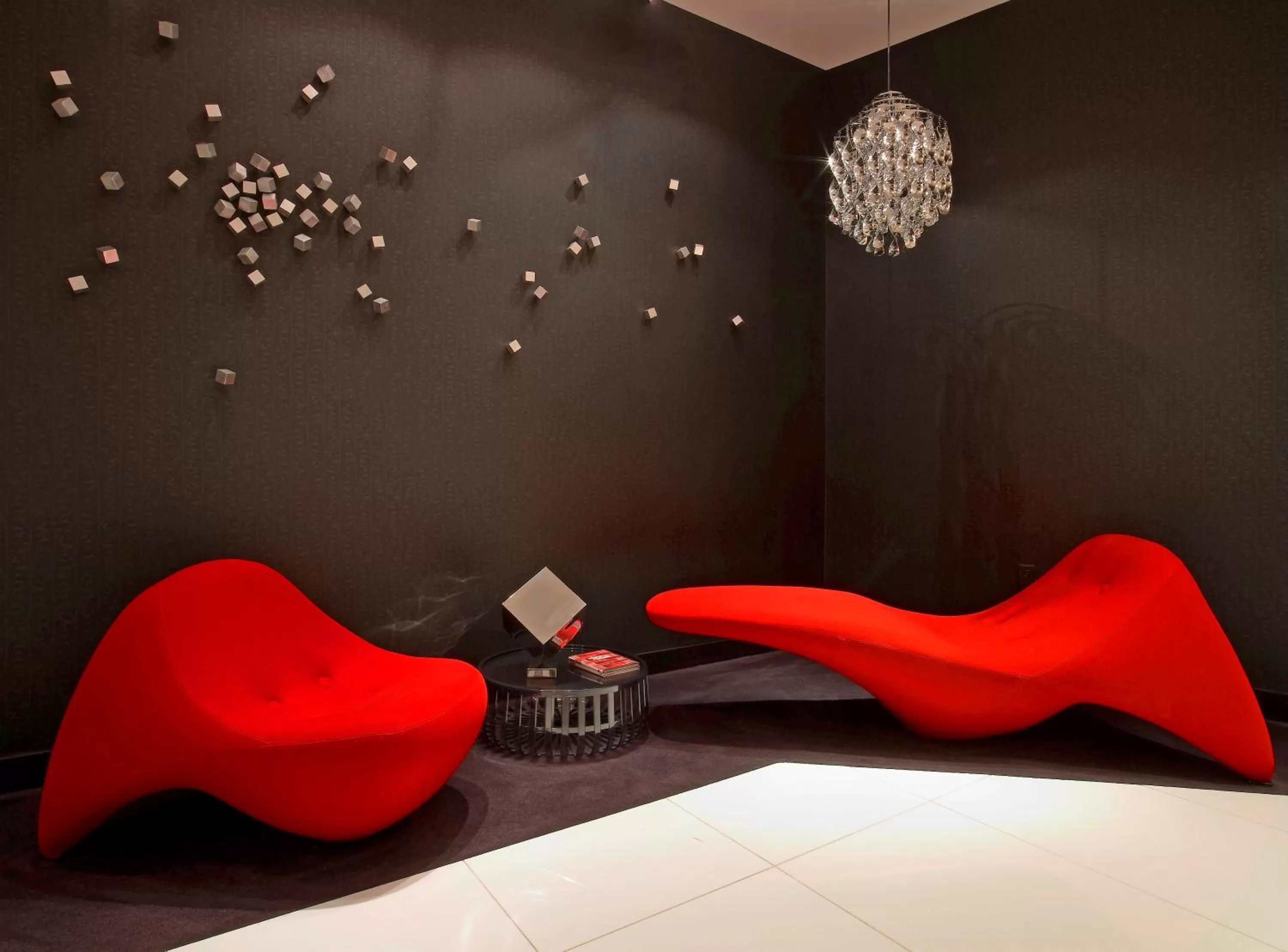 Communal lounge/ TV room, Bed in The Washington Hotel NYC