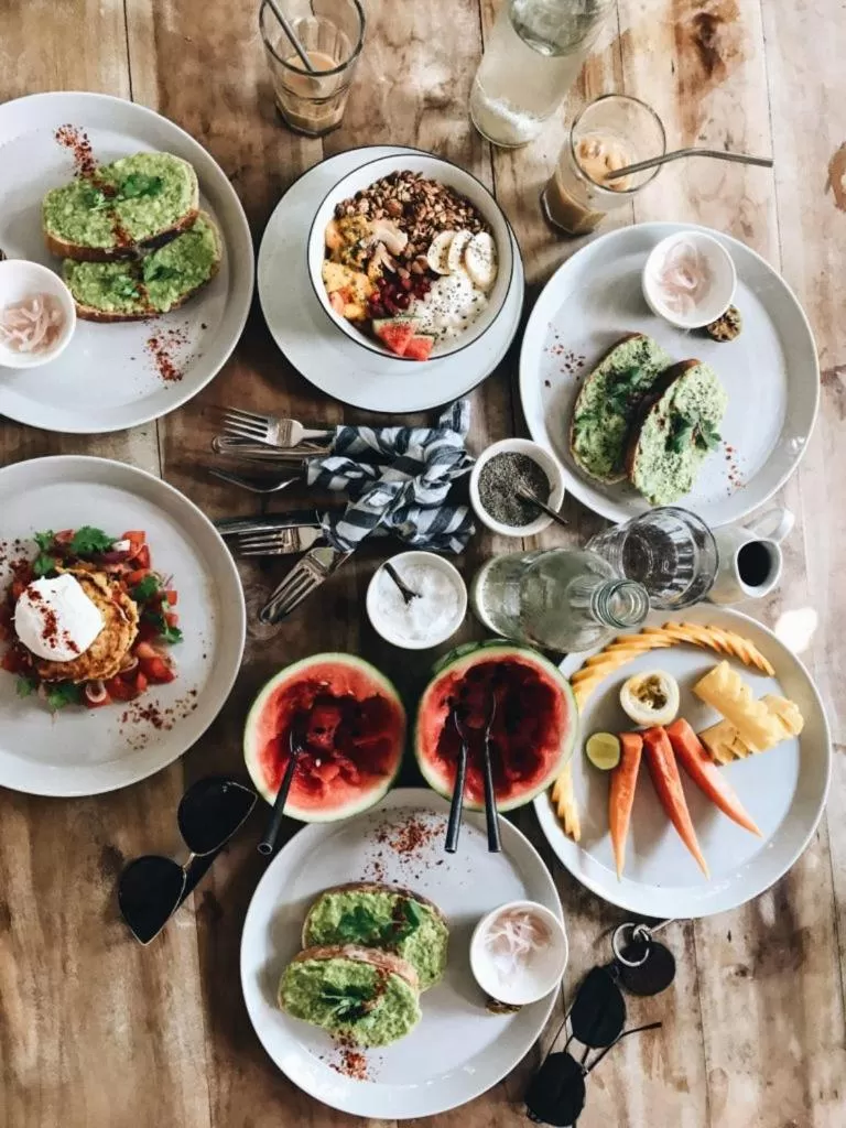 Lunch and Dinner in Ceylon Sliders
