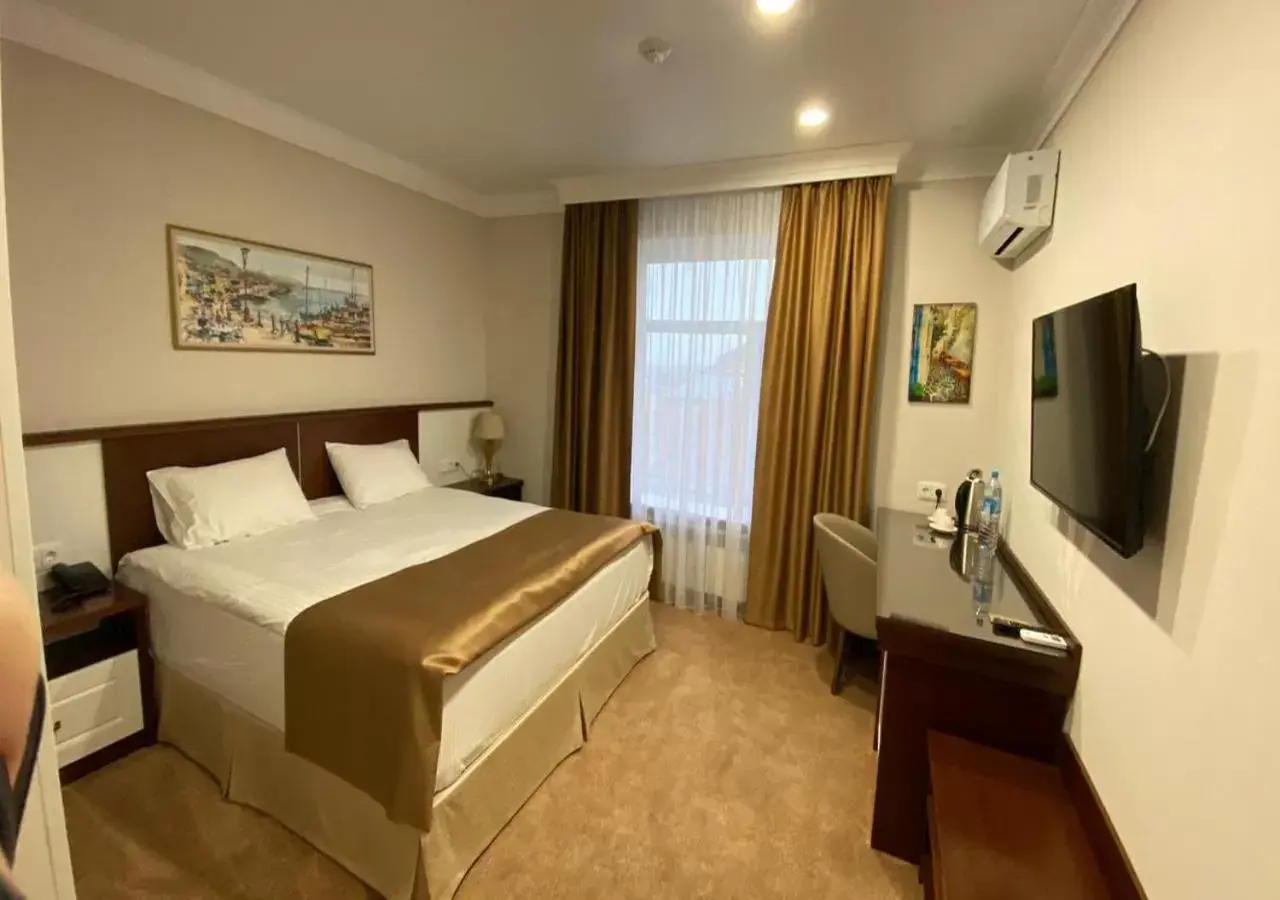 Superior Double Room - single occupancy in Boutique Hotel Kaspi Superior Double Room - single occupancy in Boutique Hotel Kaspi