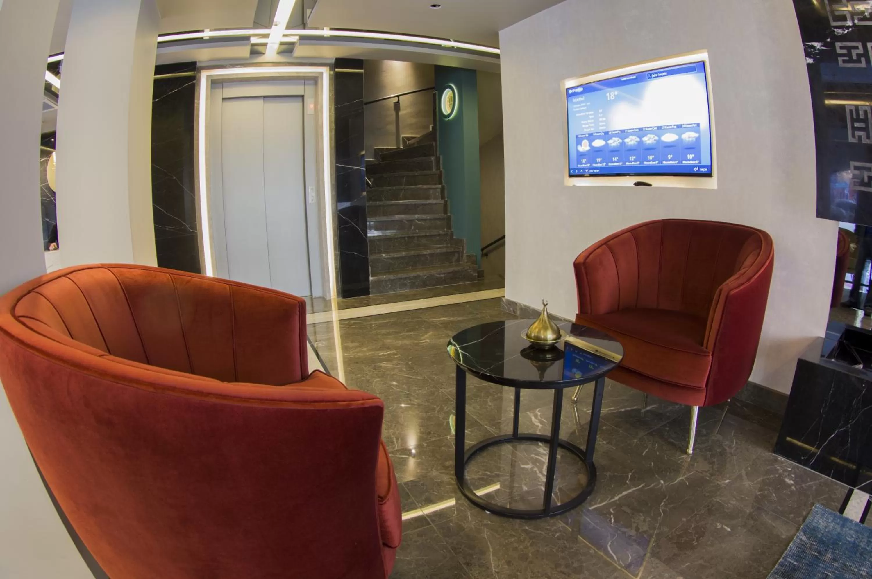 Lobby or reception in Peyk Hotel Oldcity