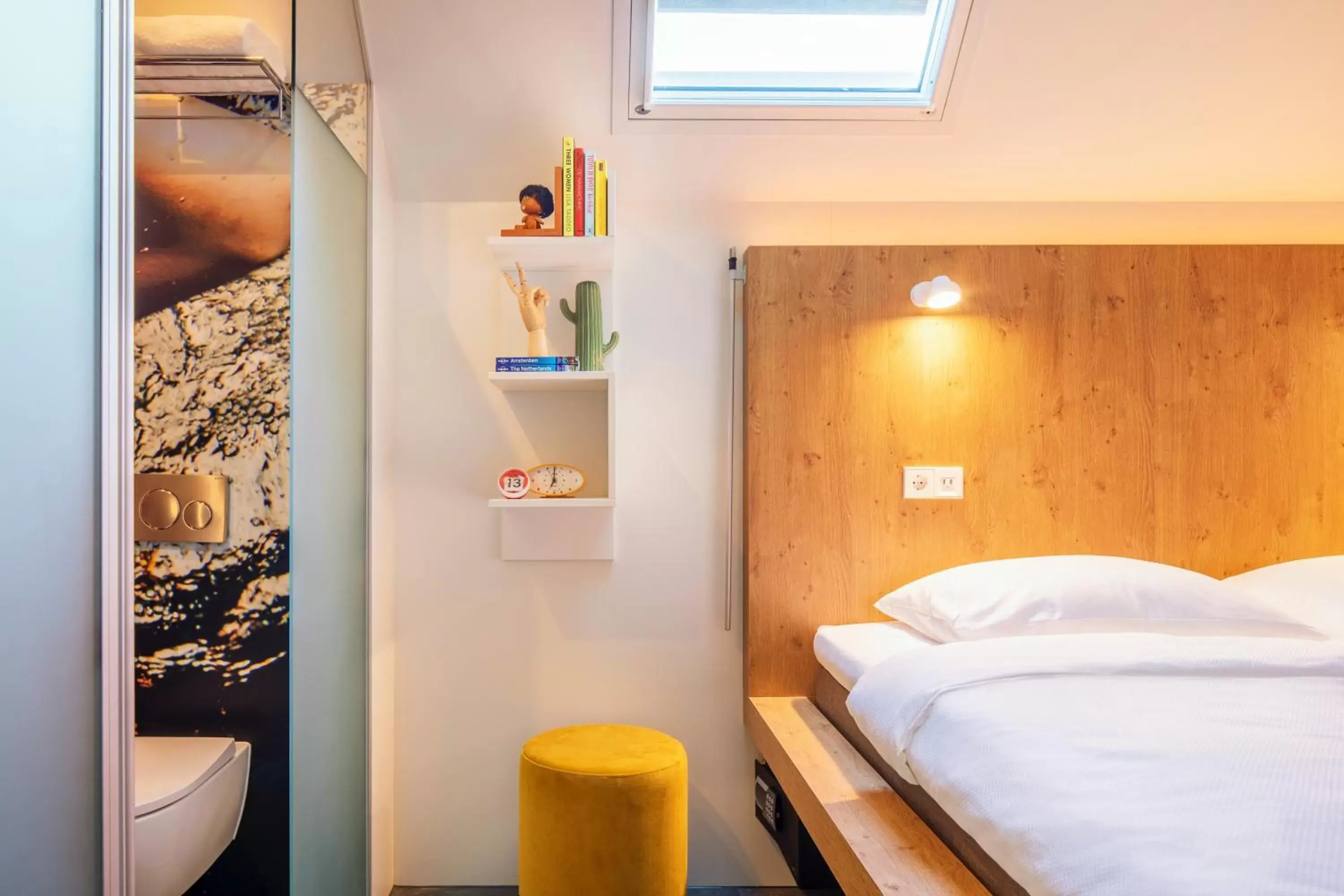 Most Epic room in Bunk Hotel Amsterdam Most Epic room in Bunk Hotel Amsterdam