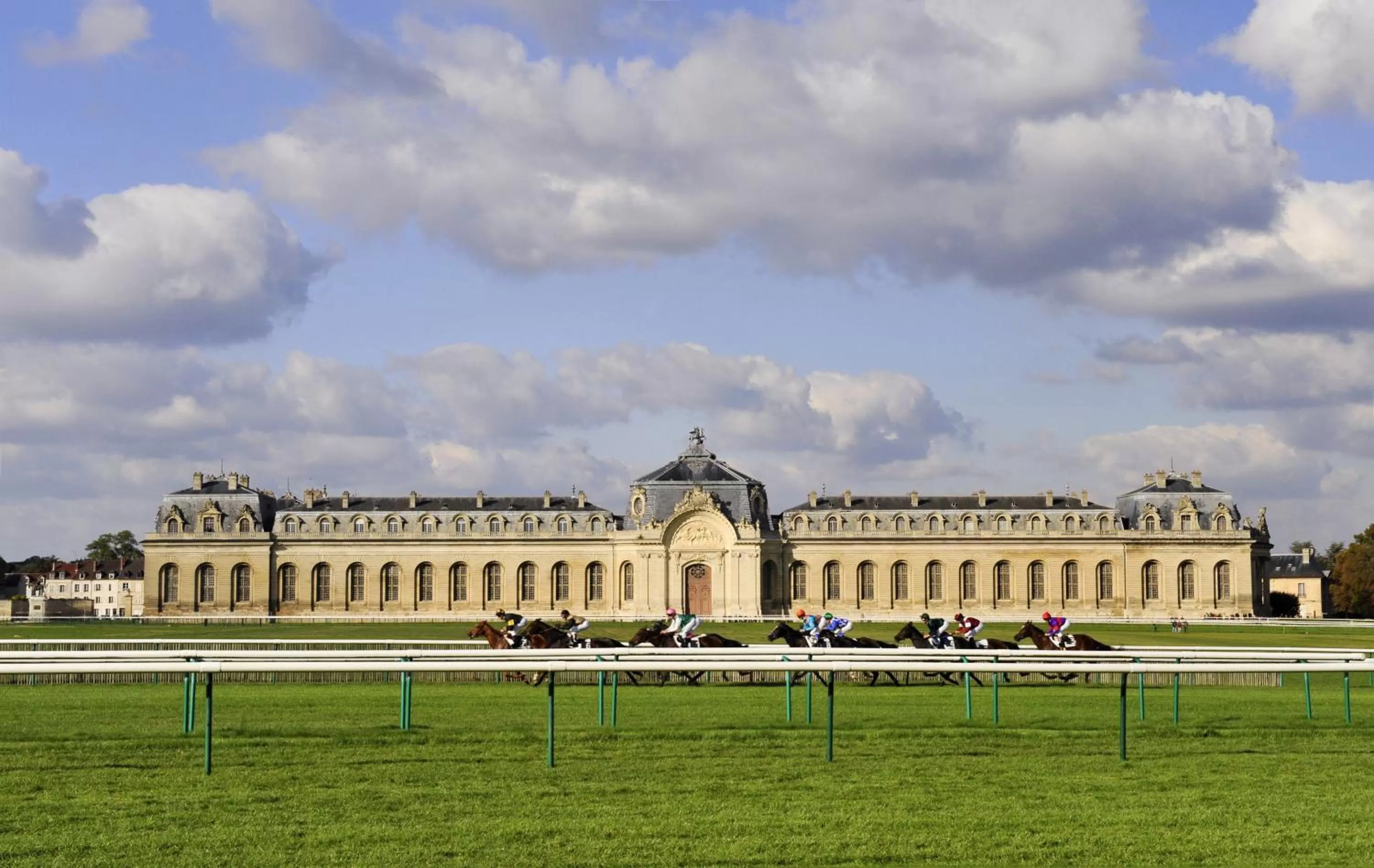 Nearby landmark in ibis Creil Sur Oise
