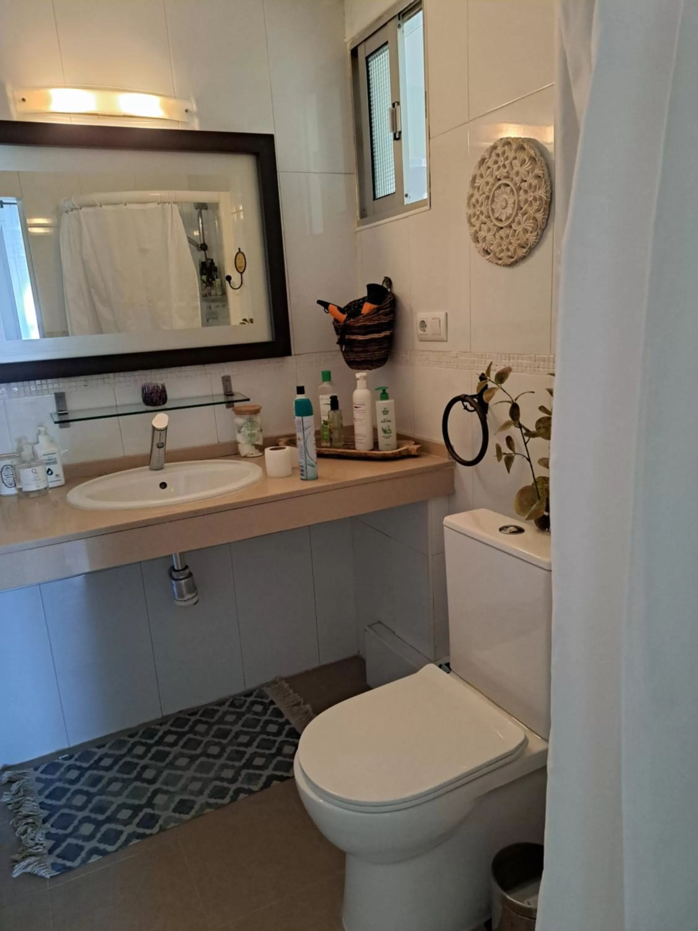 Bathroom in Apartamentos Flamenco B&B