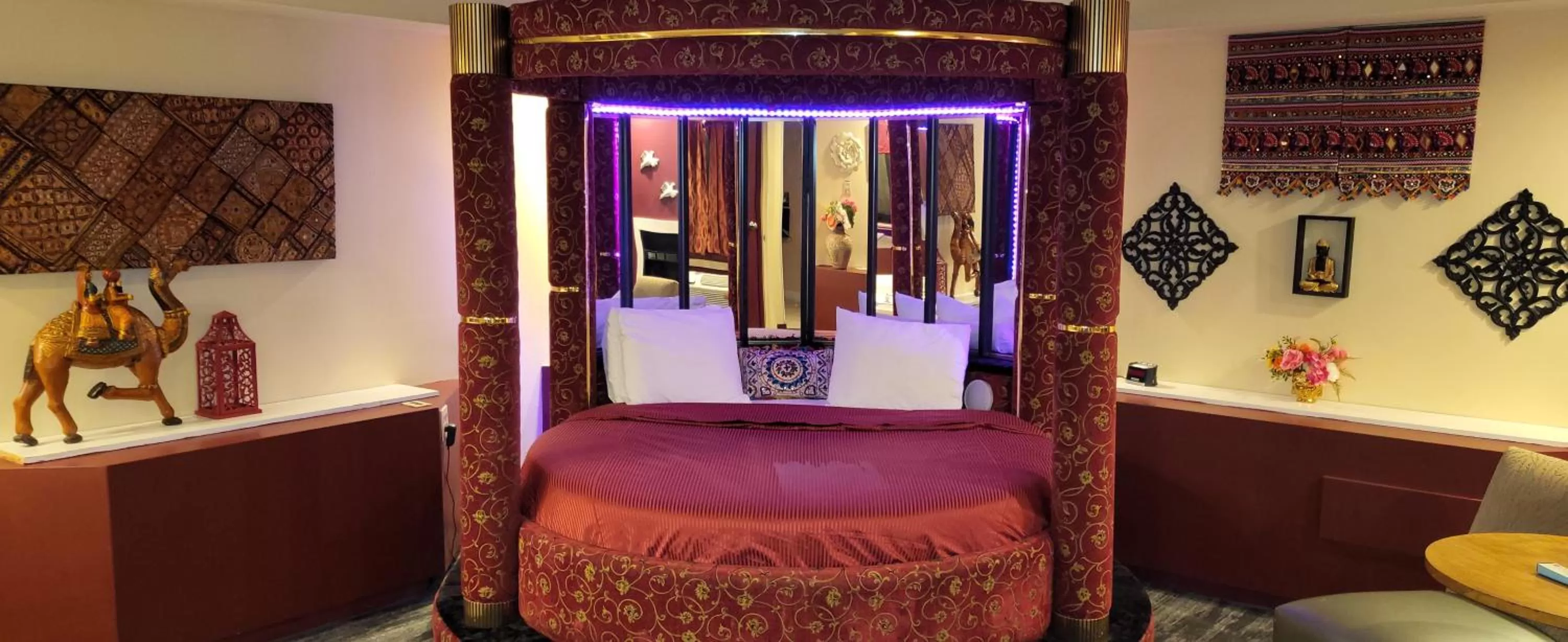 Bed in Inn of the Dove - Romantic Luxury Suites with Jacuzzi & Seasonal Fireplace at Harrisburg-Hershey-Philadelphia, PA