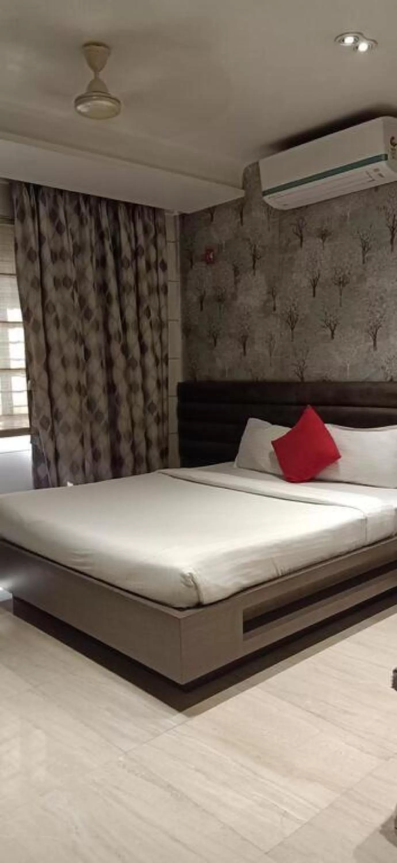 Bathroom, Bed in HOTEL PRATIKSHA RESIDENCY