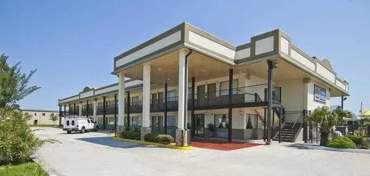 Days Inn by Wyndham Gonzales Days Inn by Wyndham Gonzales