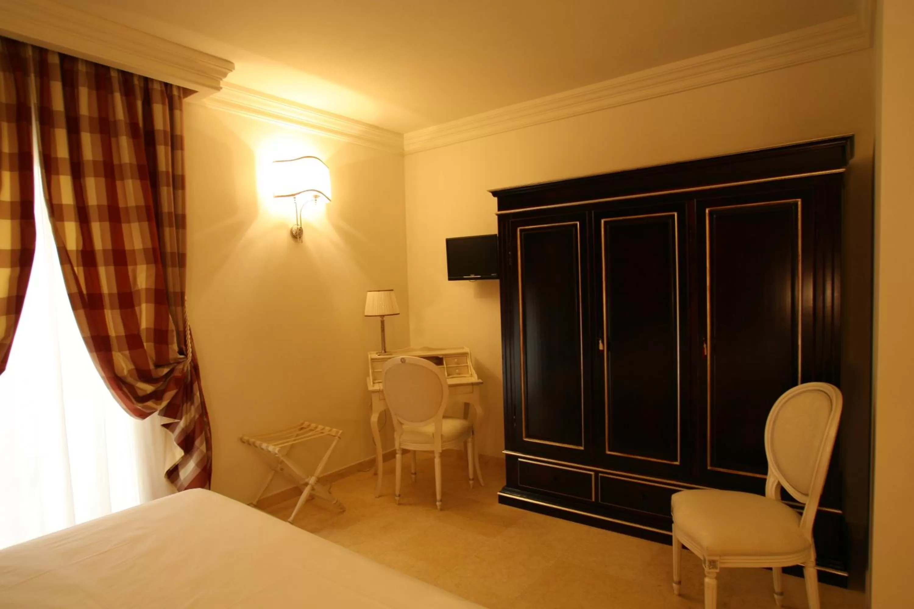 Photo of the whole room, Bed in Palace Hotel Vieste