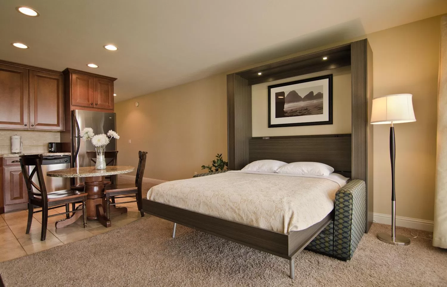 Photo of the whole room, Bed in Pacific Reef Hotel & Light Show