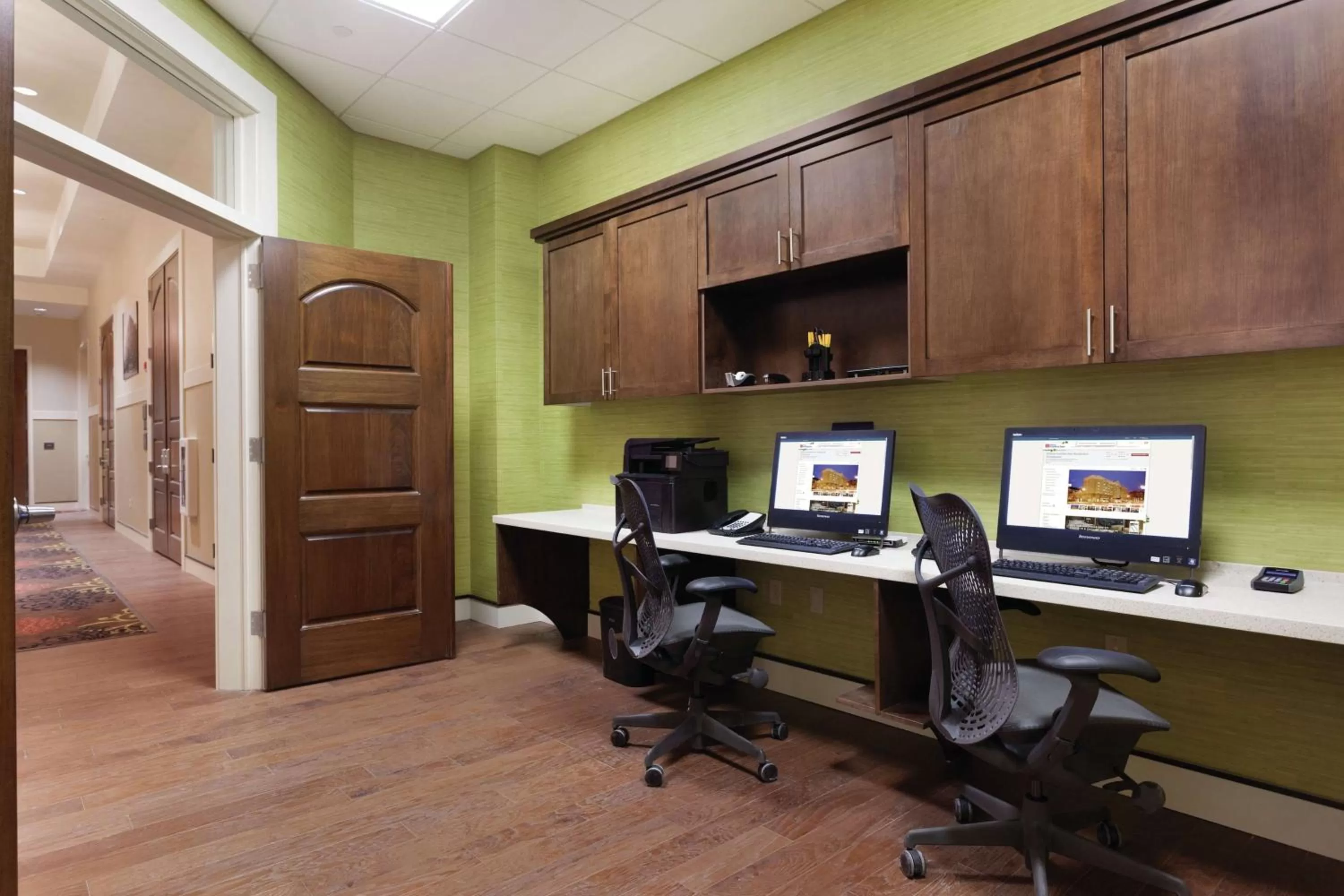 Business facilities in Hilton Garden Inn Rochester Downtown, NY