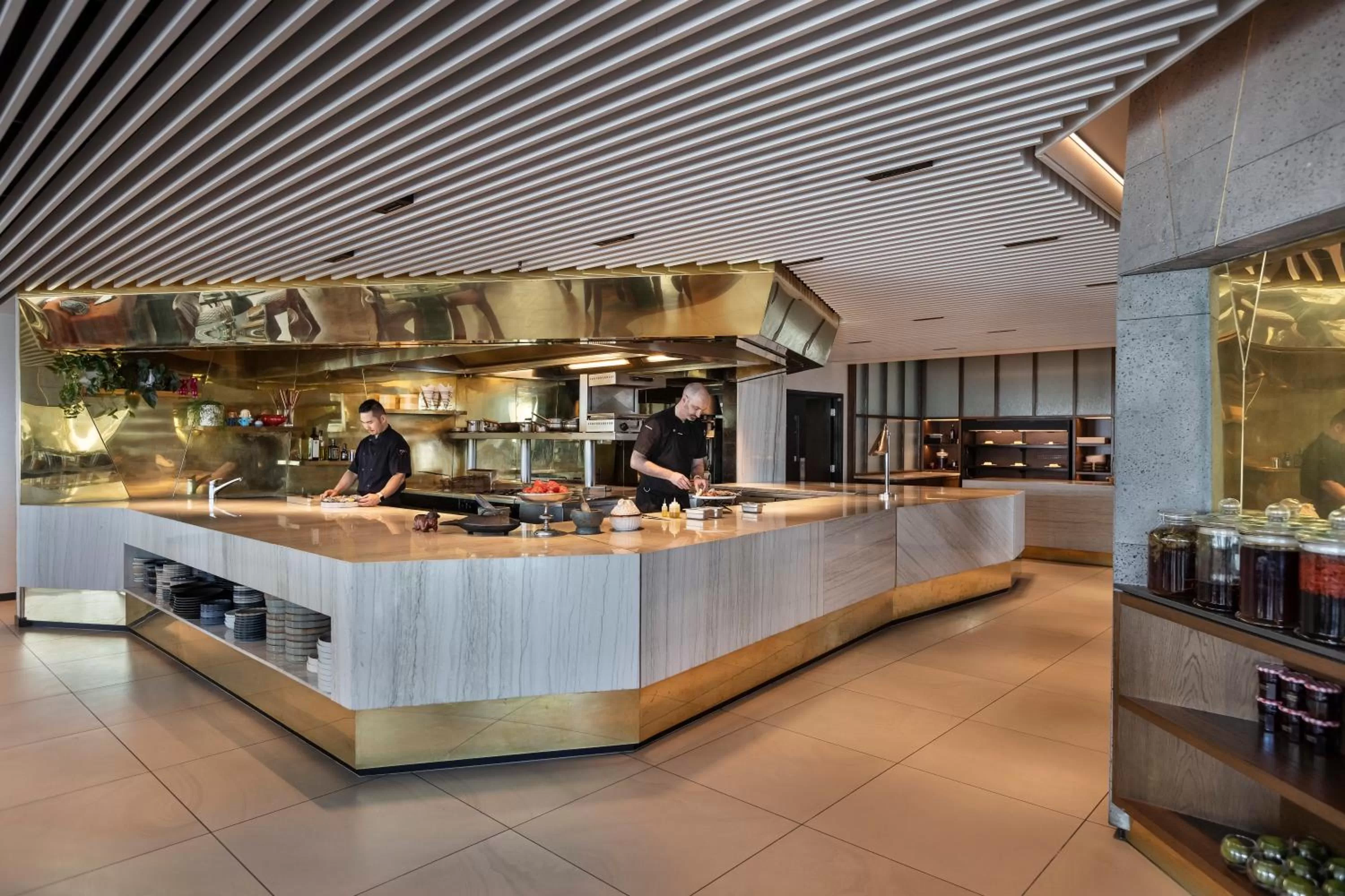 Restaurant/places to eat in SO/ Auckland