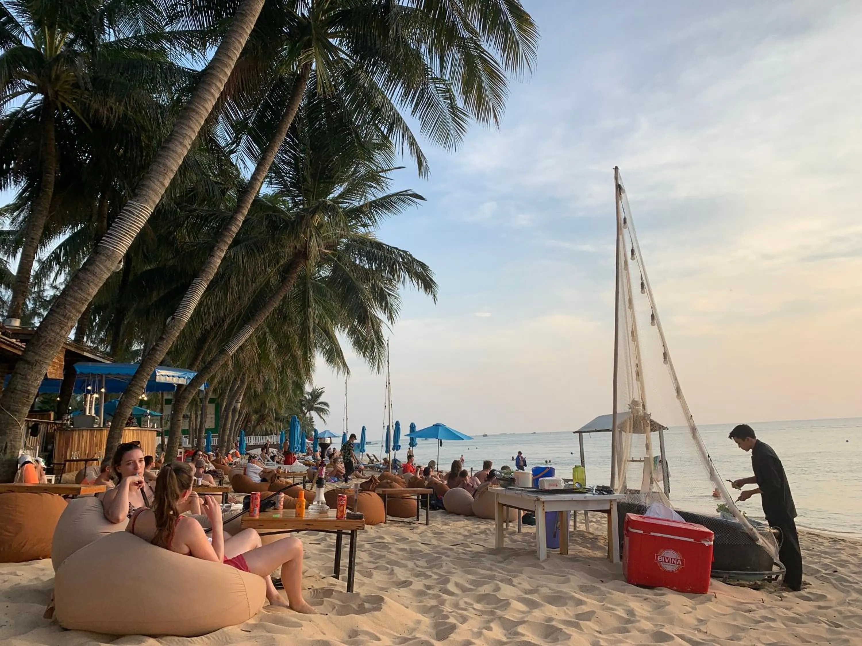 Restaurant/places to eat in Hawaii Resort Phu Quoc
