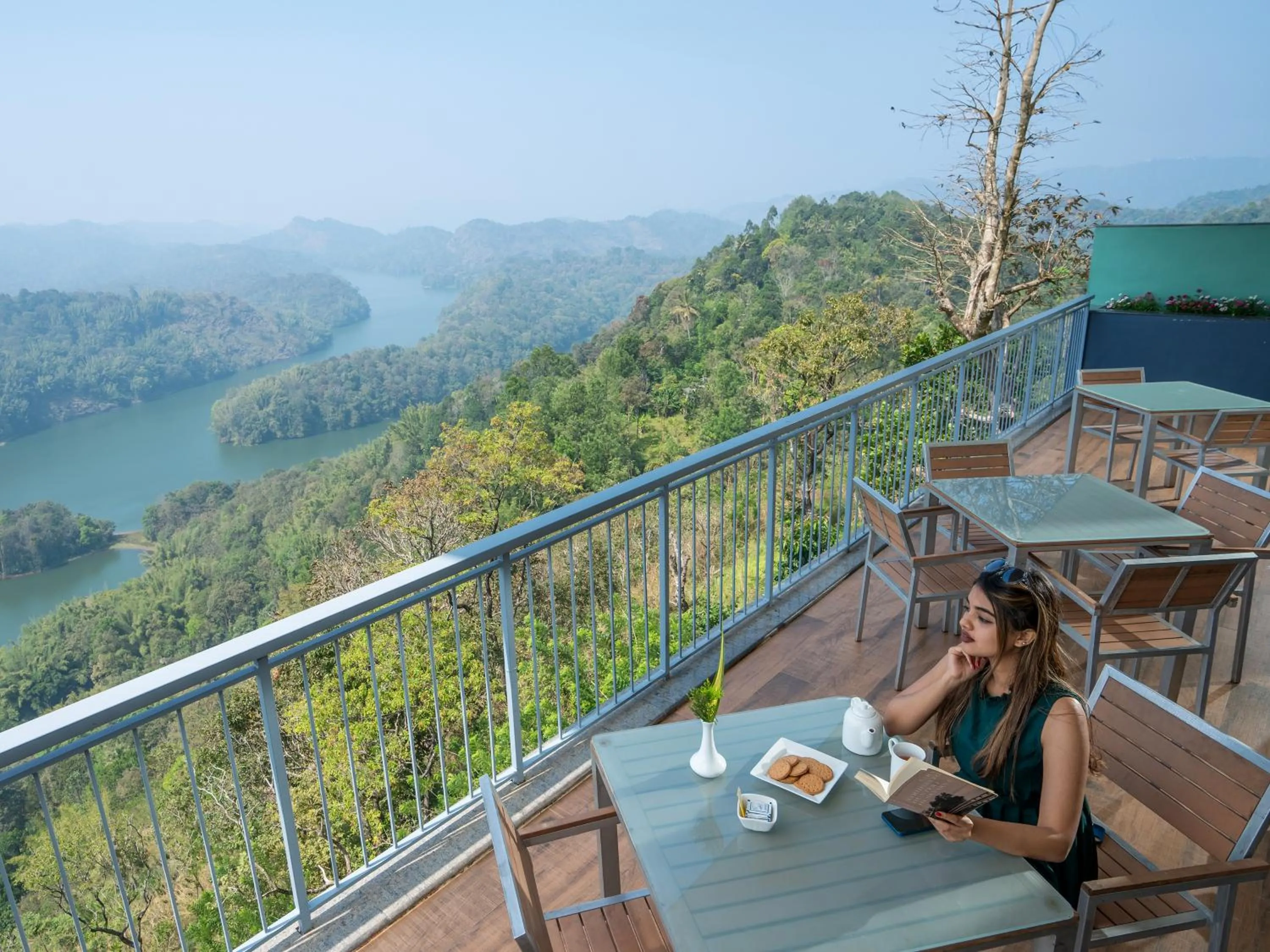 Restaurant/places to eat in Ragamaya Resort & Spa Munnar