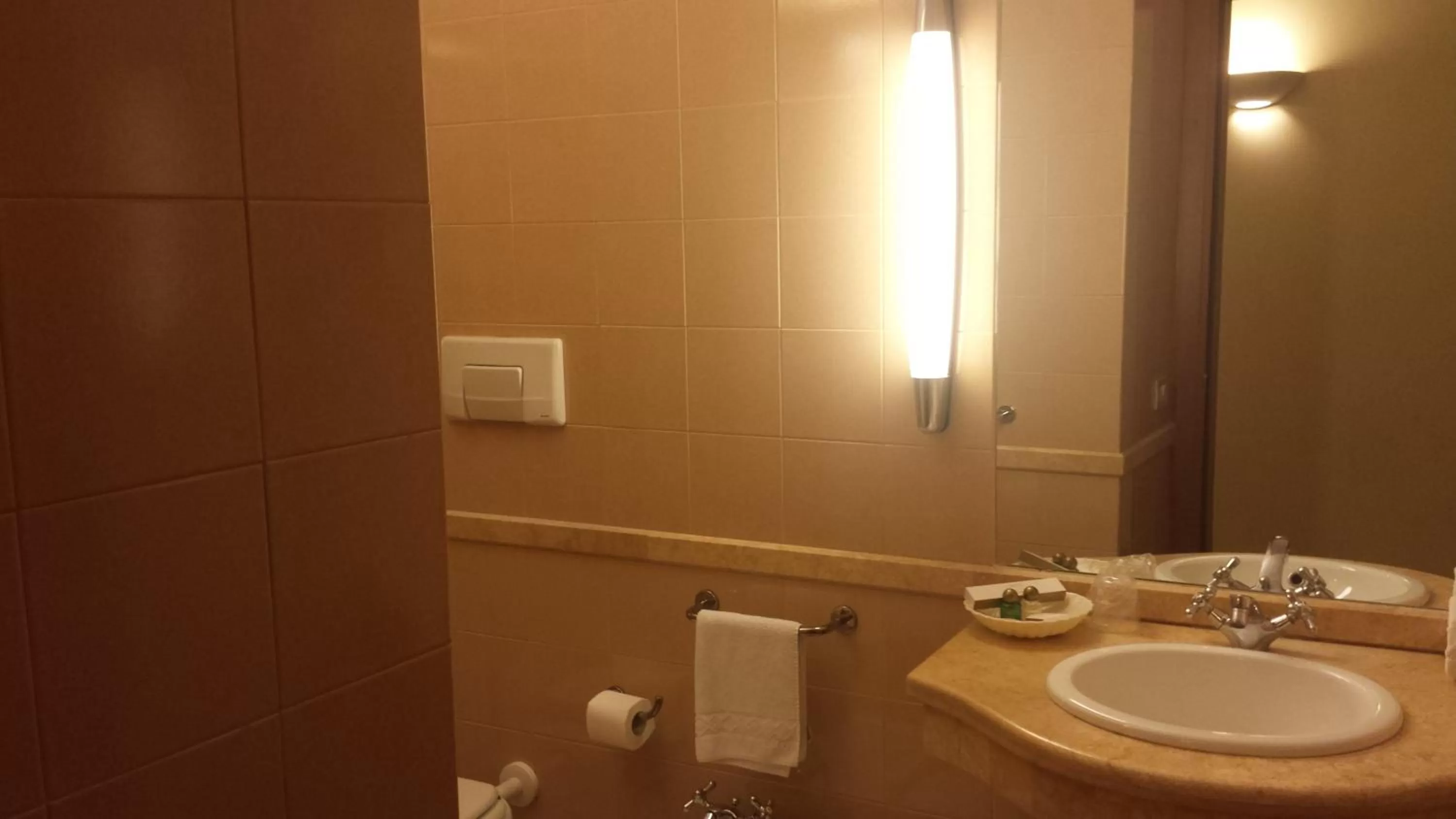 Bathroom in Hotel Due Colonne