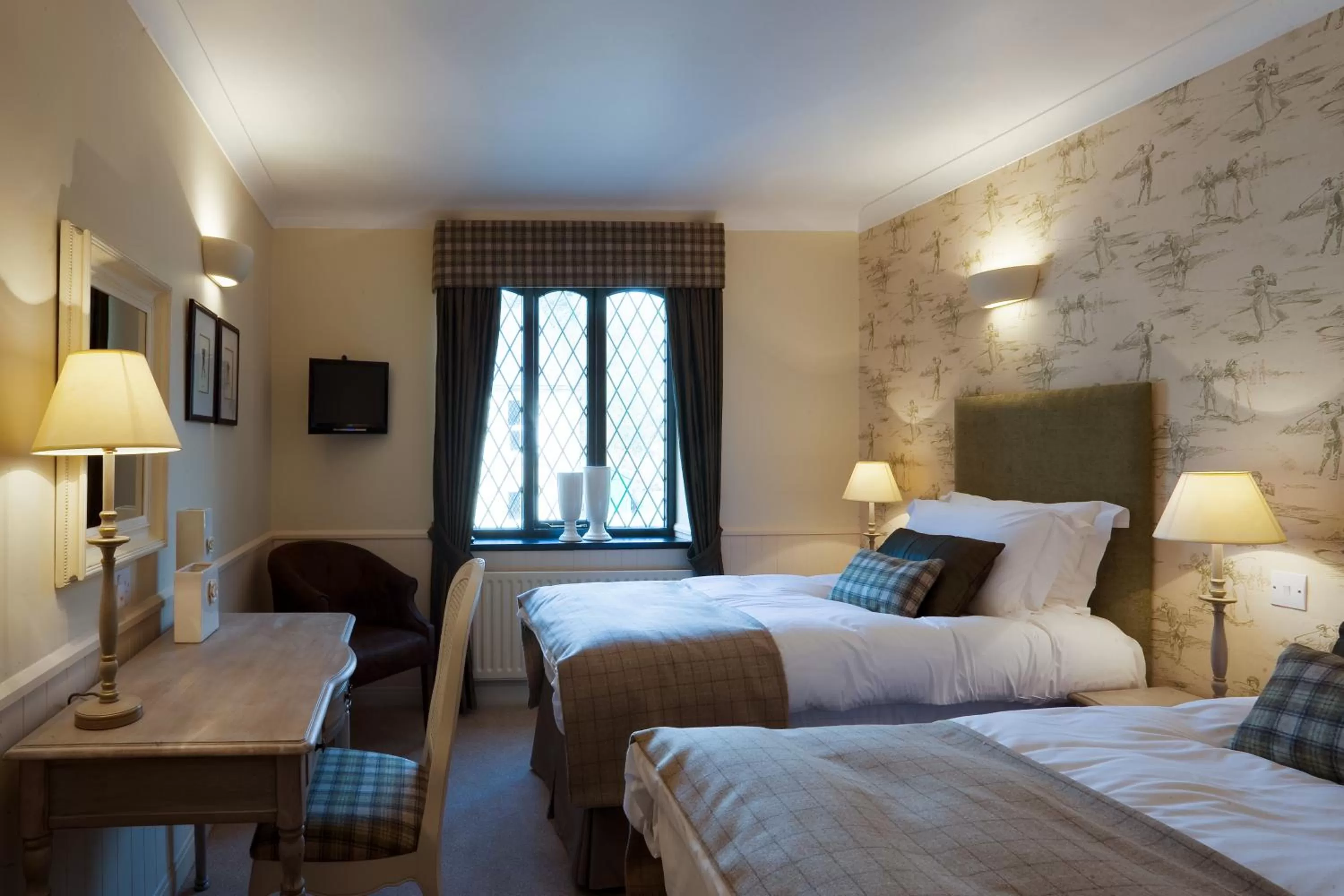 Bedroom, Bed in The Red Lion Hawkshaw