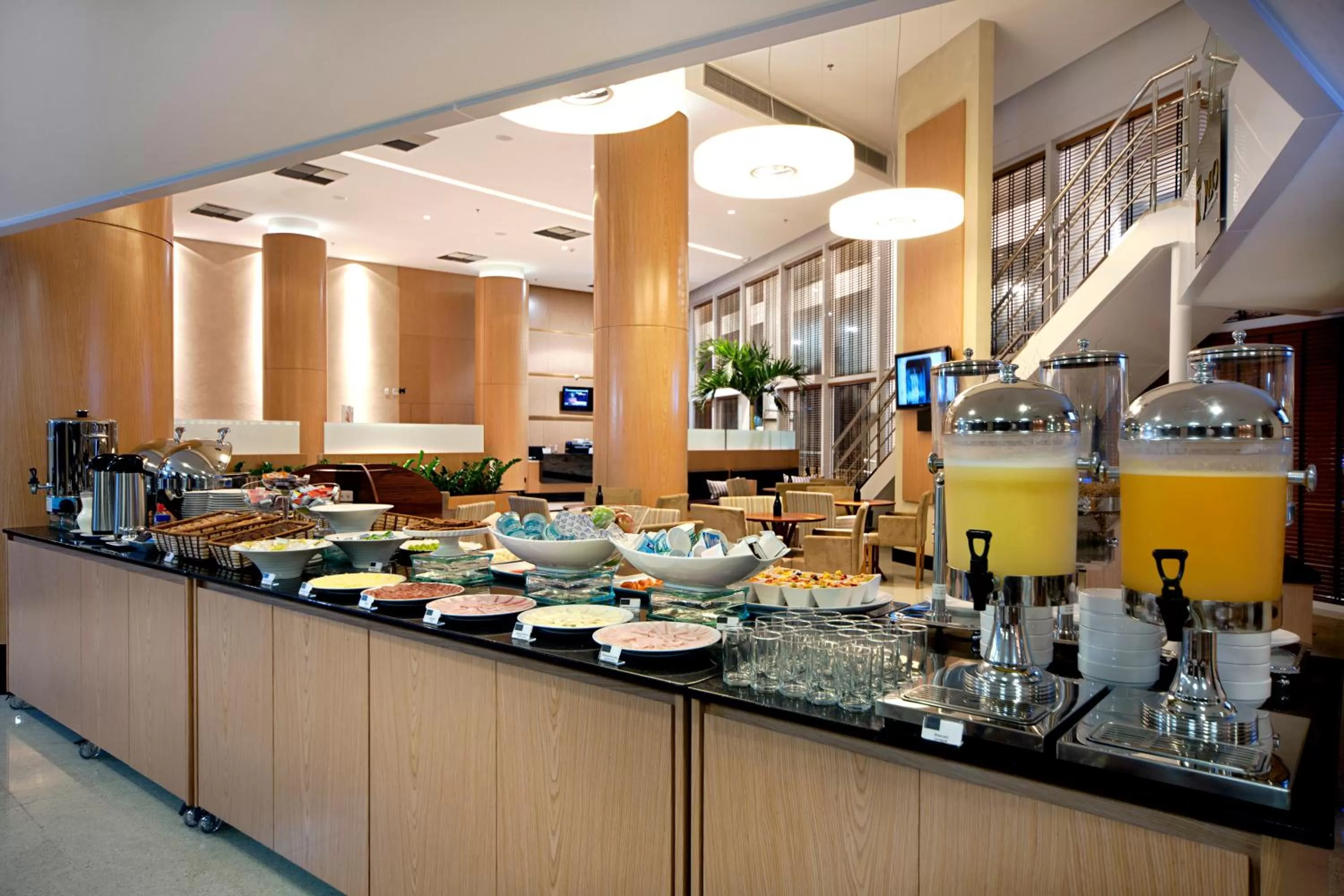 Restaurant/places to eat in Quality Hotel Vitória