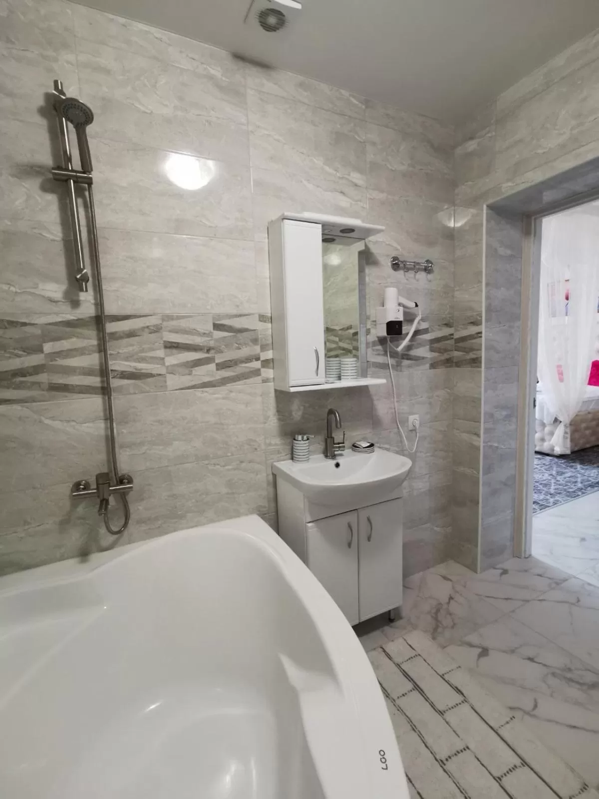 Bathroom in Monte-Kristo Hotel