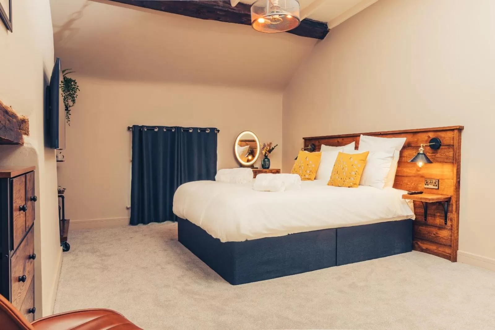 TV and multimedia, Bed in Reubens Congleton