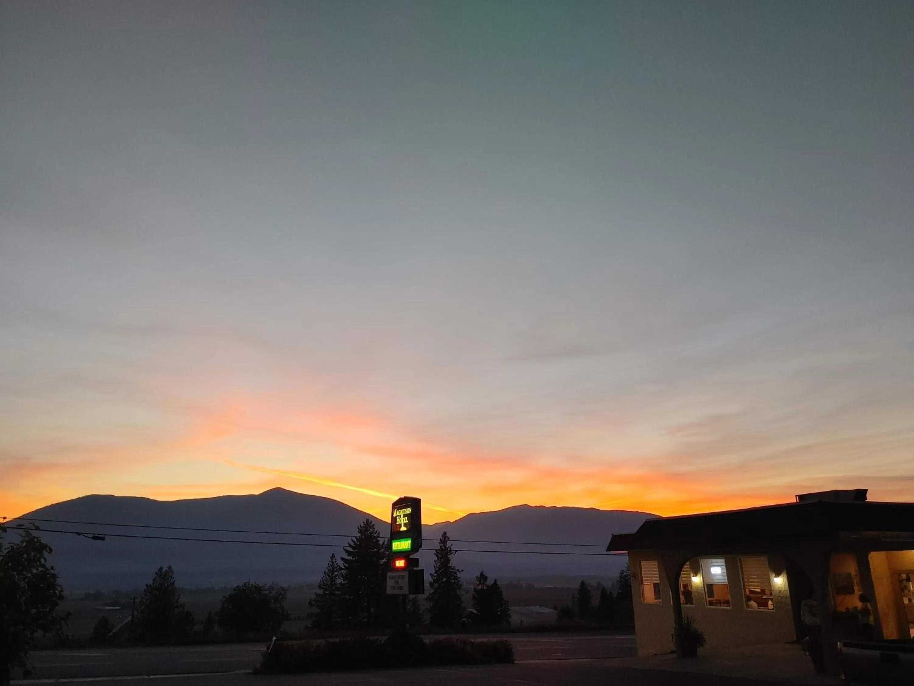 Mountain view in Magnuson Hotel Creston